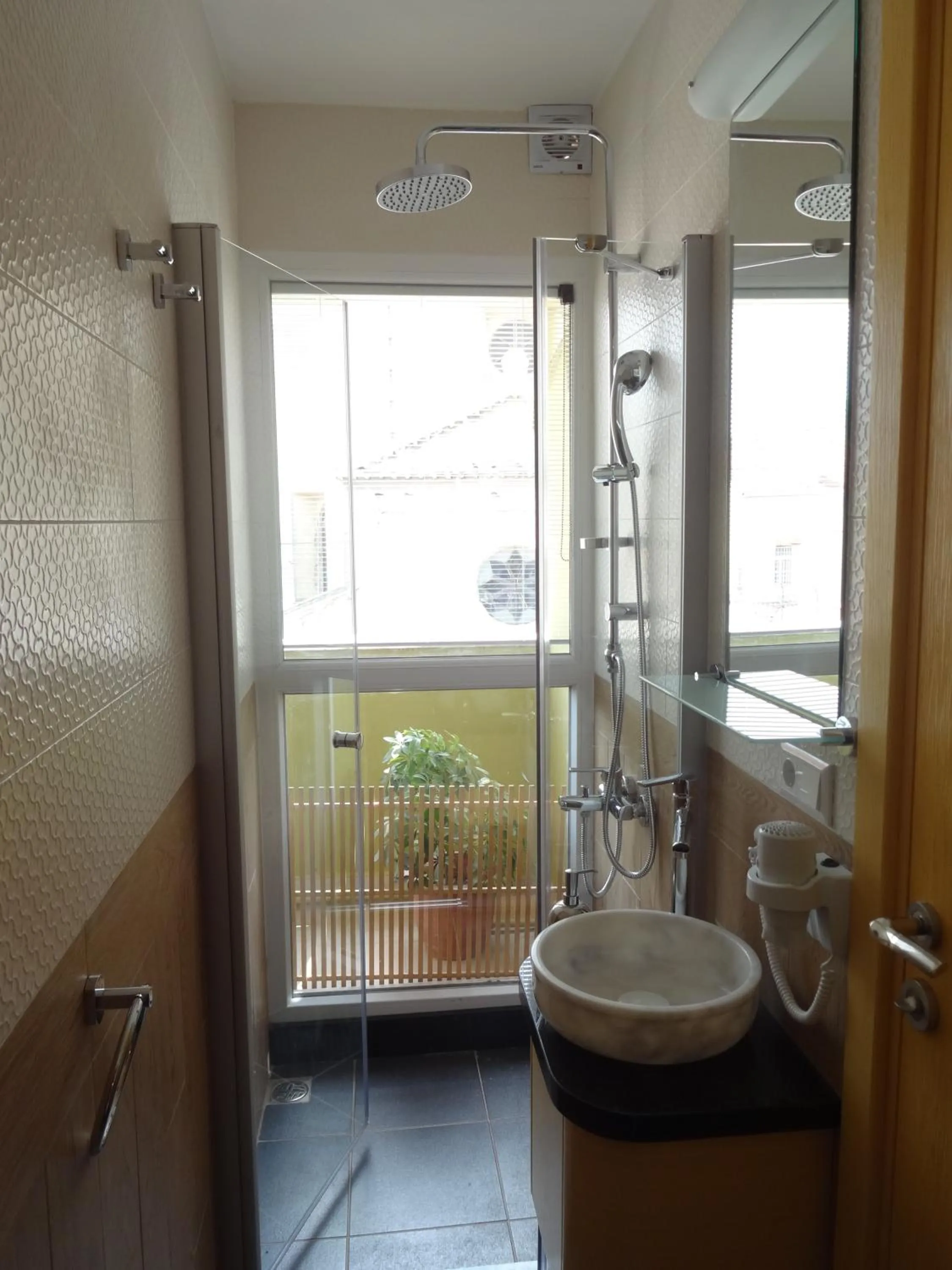 Bathroom in Bunkahaus