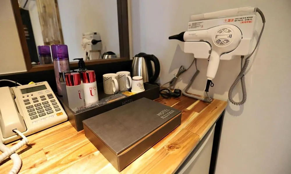 TV and multimedia in Incheon Illuwa Hotel