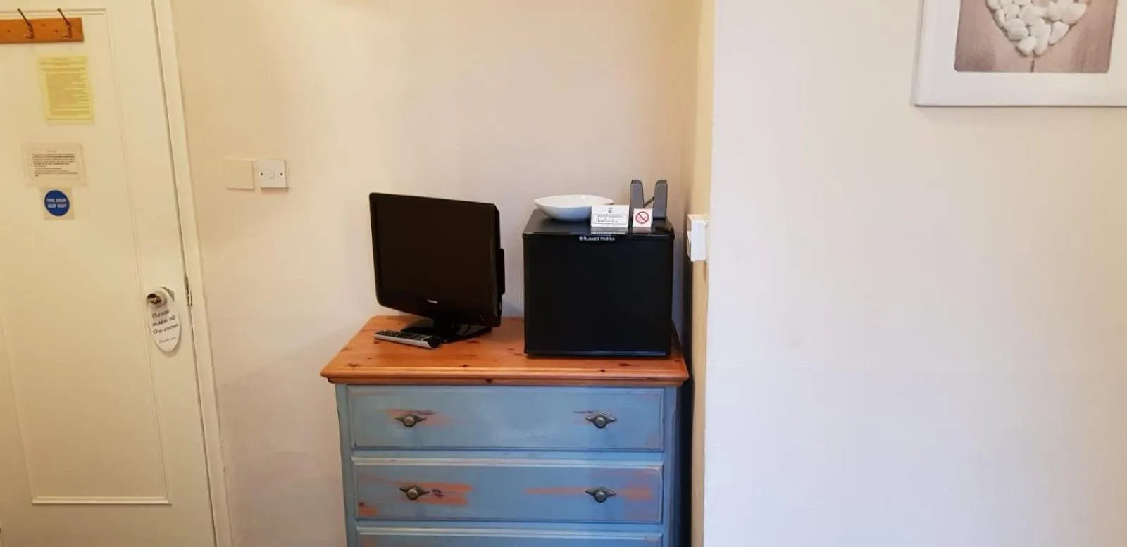 TV and multimedia in Newburgh Guesthouse