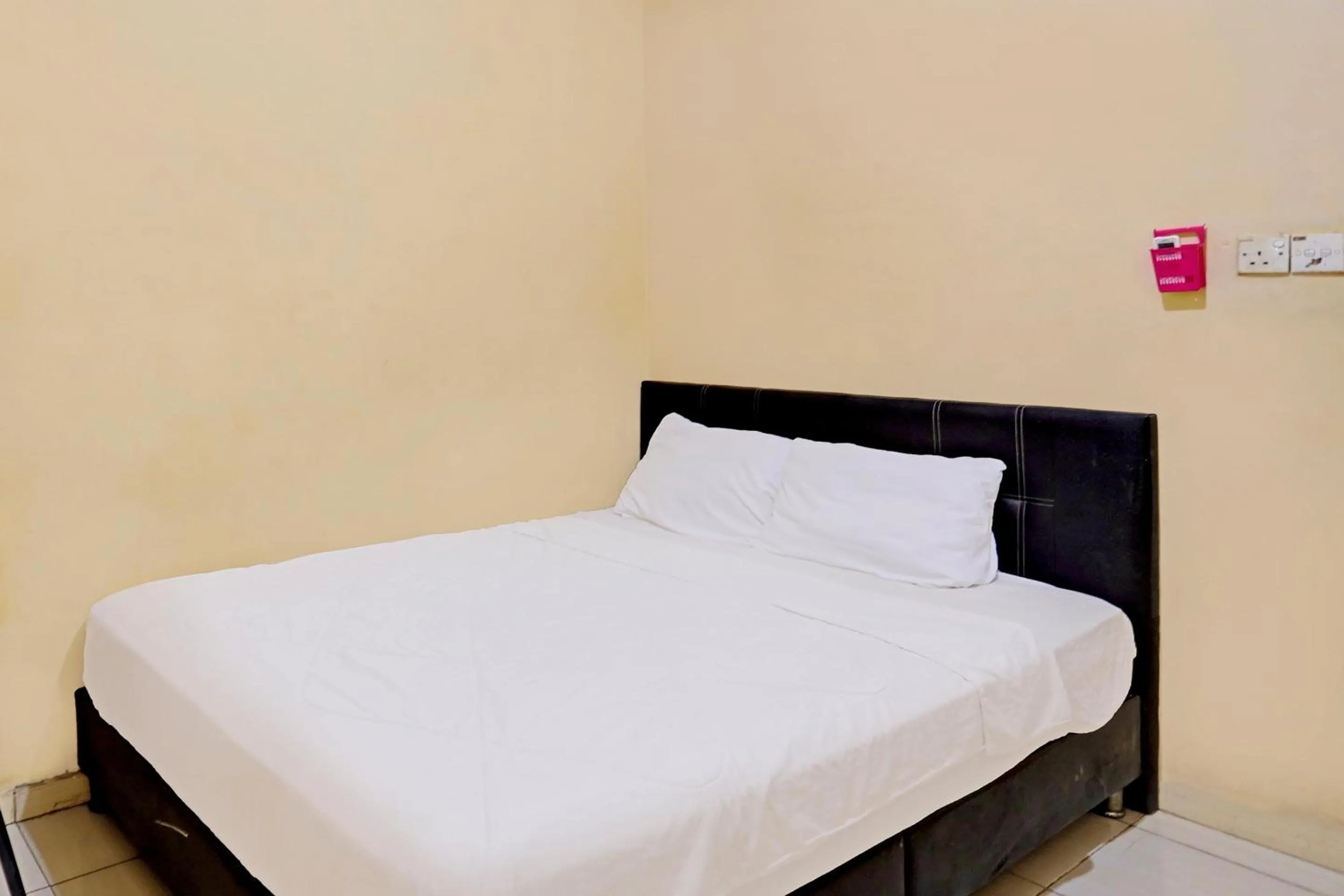 Bedroom, Bed in Hotel O Toyo Homestay Syariah