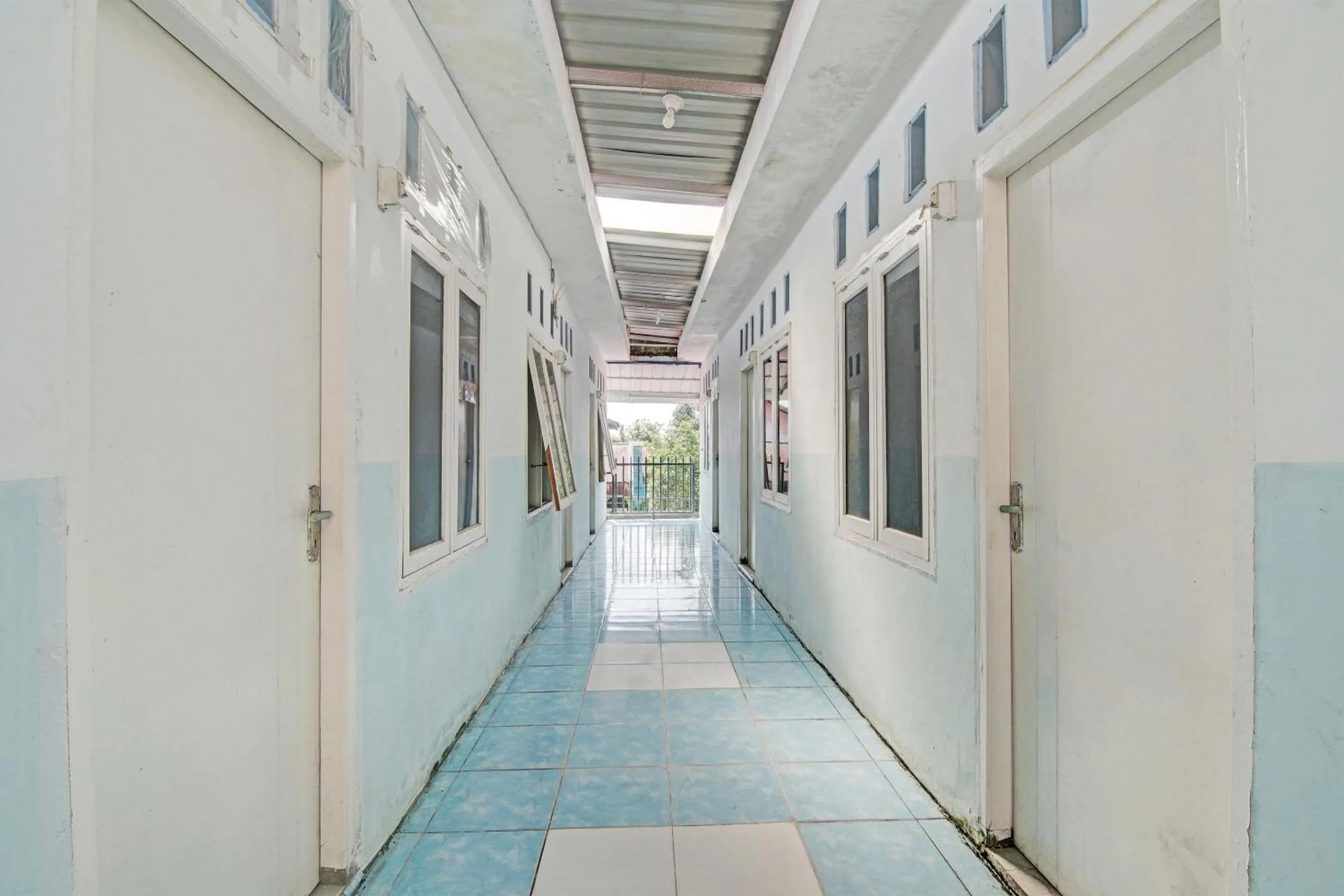 Lobby or reception in Hotel O Marvel House Syariah