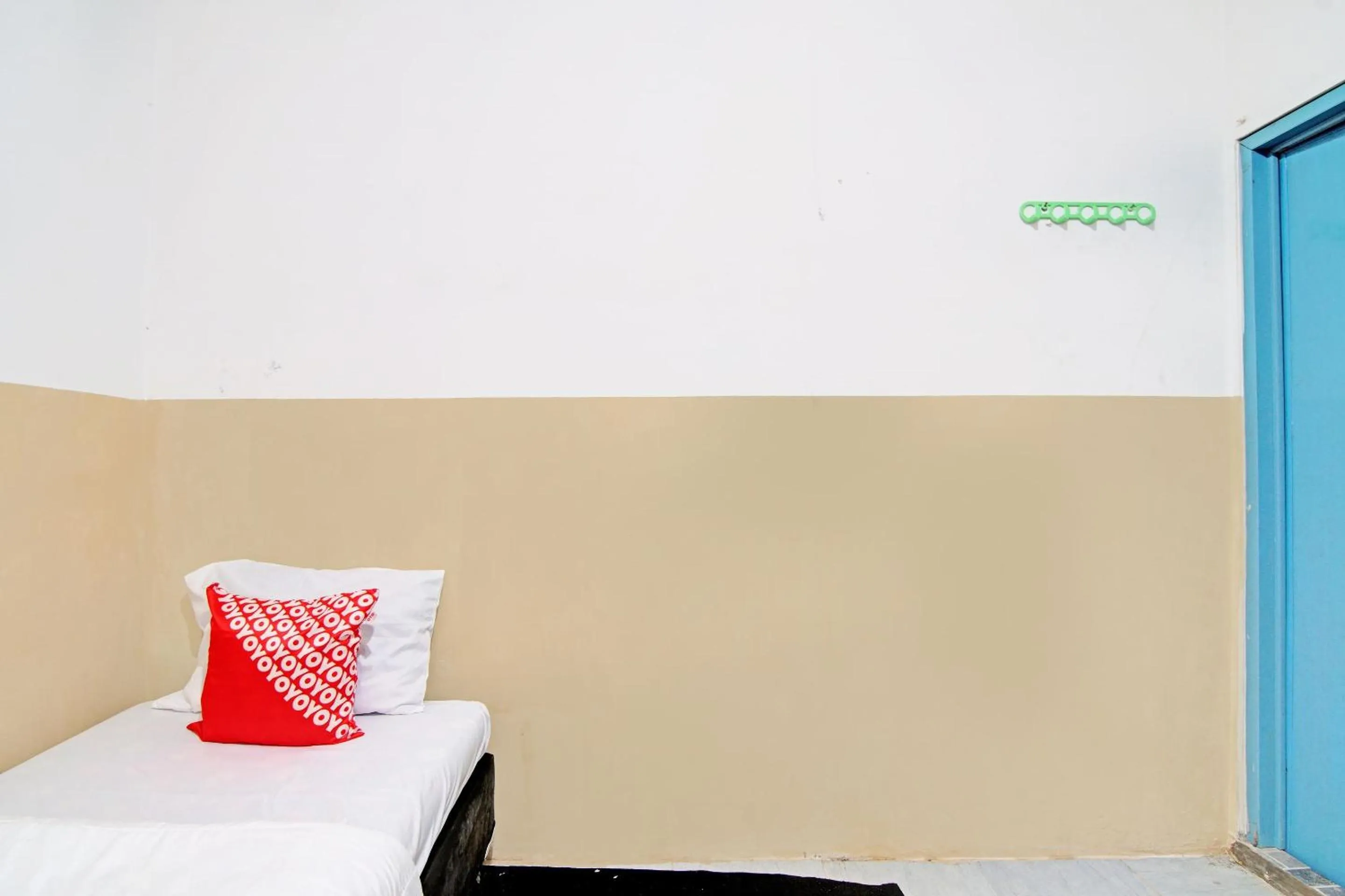 Bedroom, Bed in Hotel O Marvel House Syariah