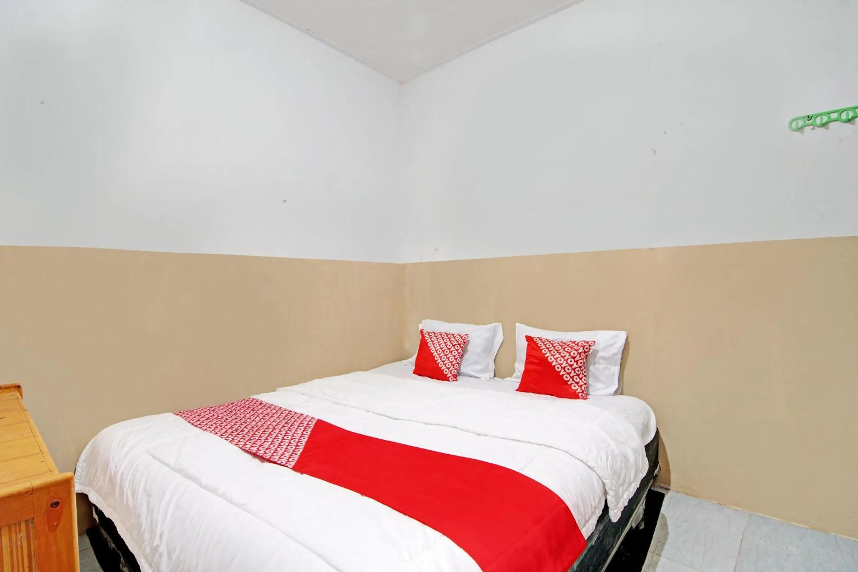 Bedroom, Bed in Hotel O Marvel House Syariah