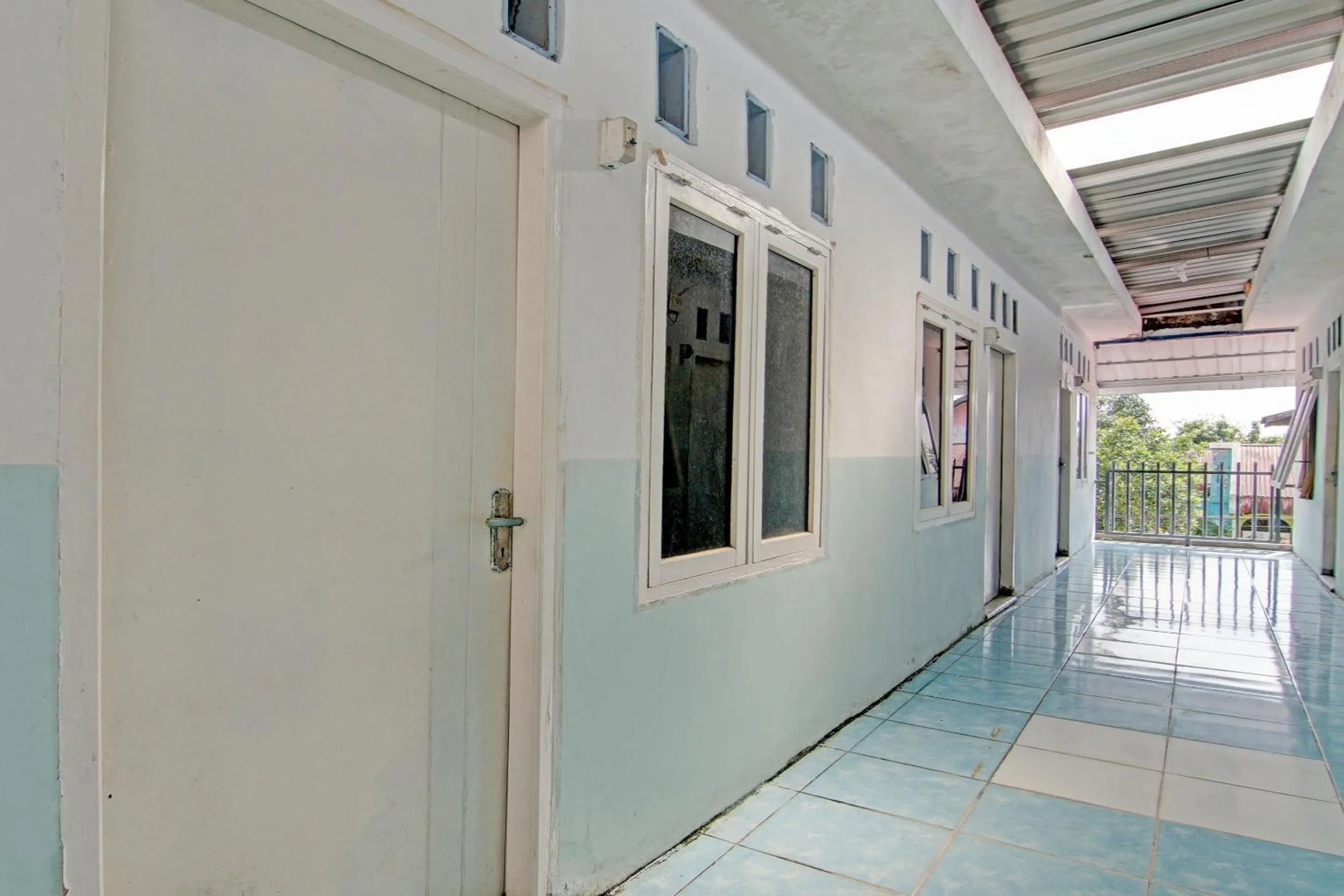 Lobby or reception in Hotel O Marvel House Syariah