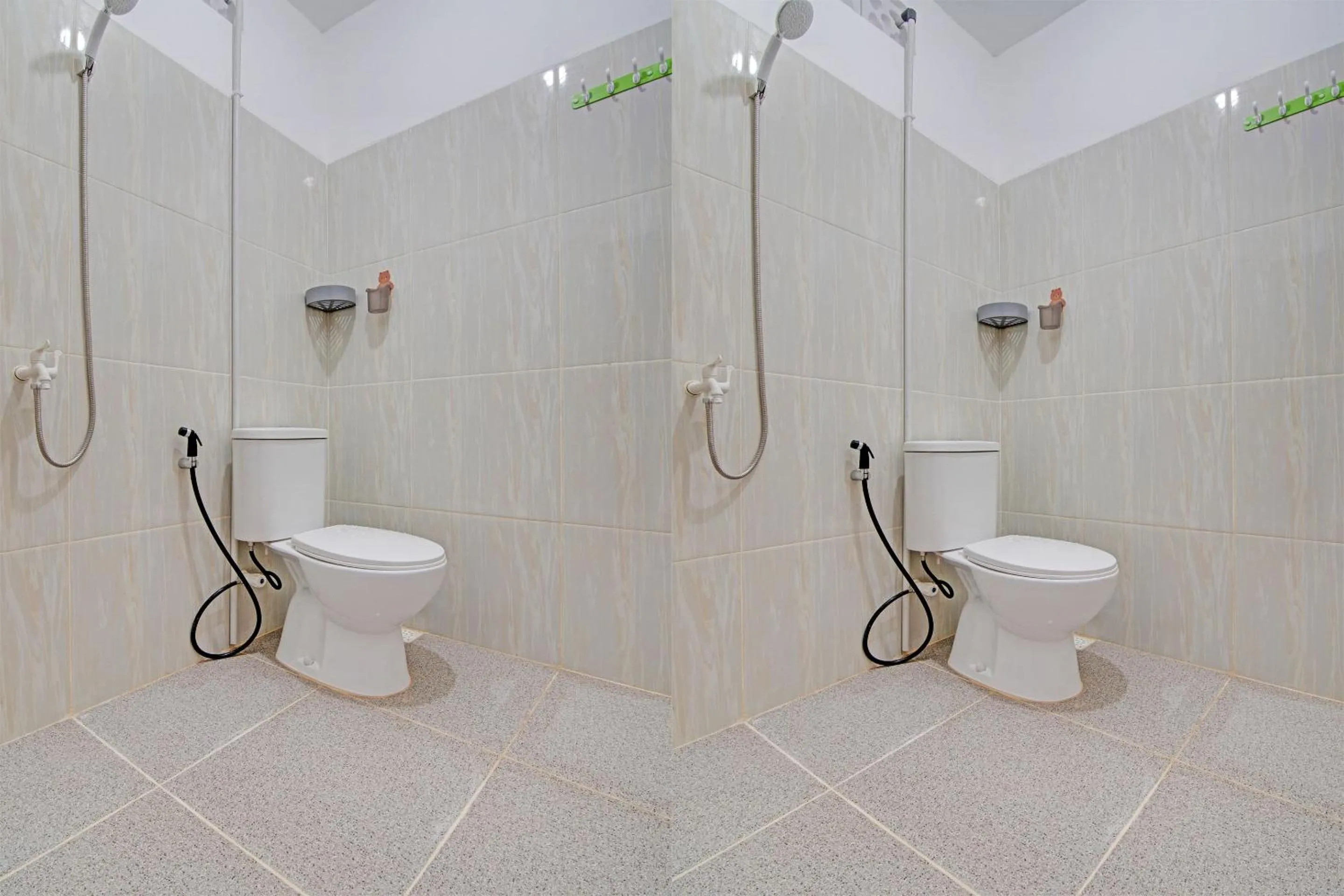 Bathroom in OYO 92946 Dekna Homestay Syariah