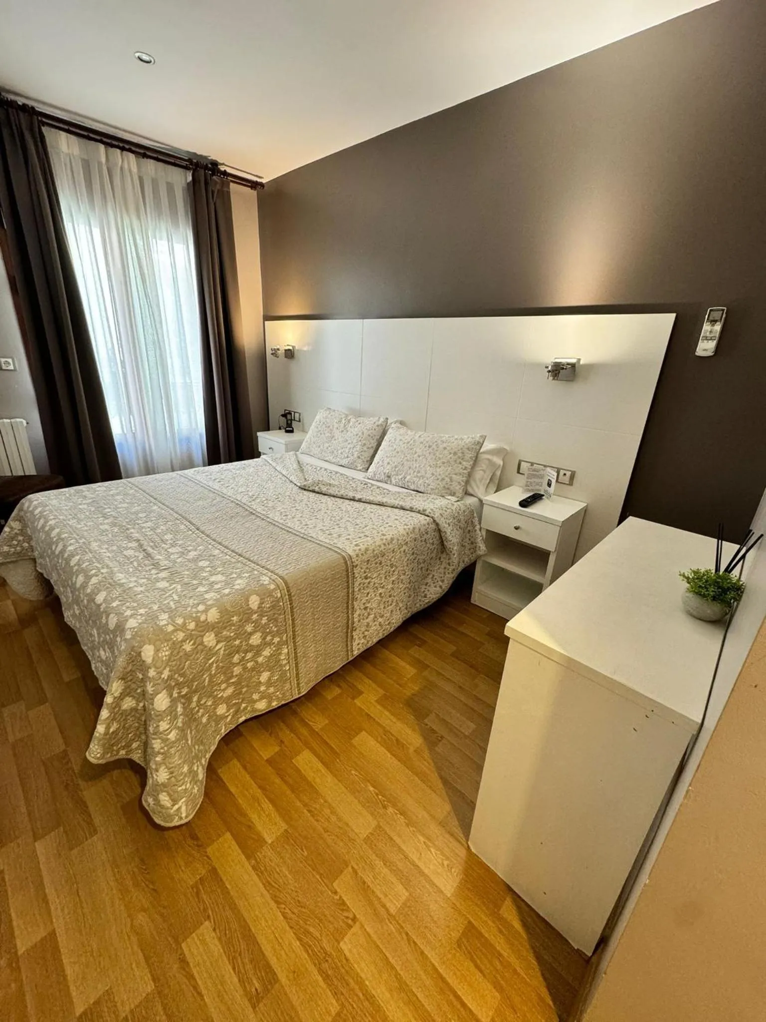 Bedroom, Bed in Hotel El Acebo