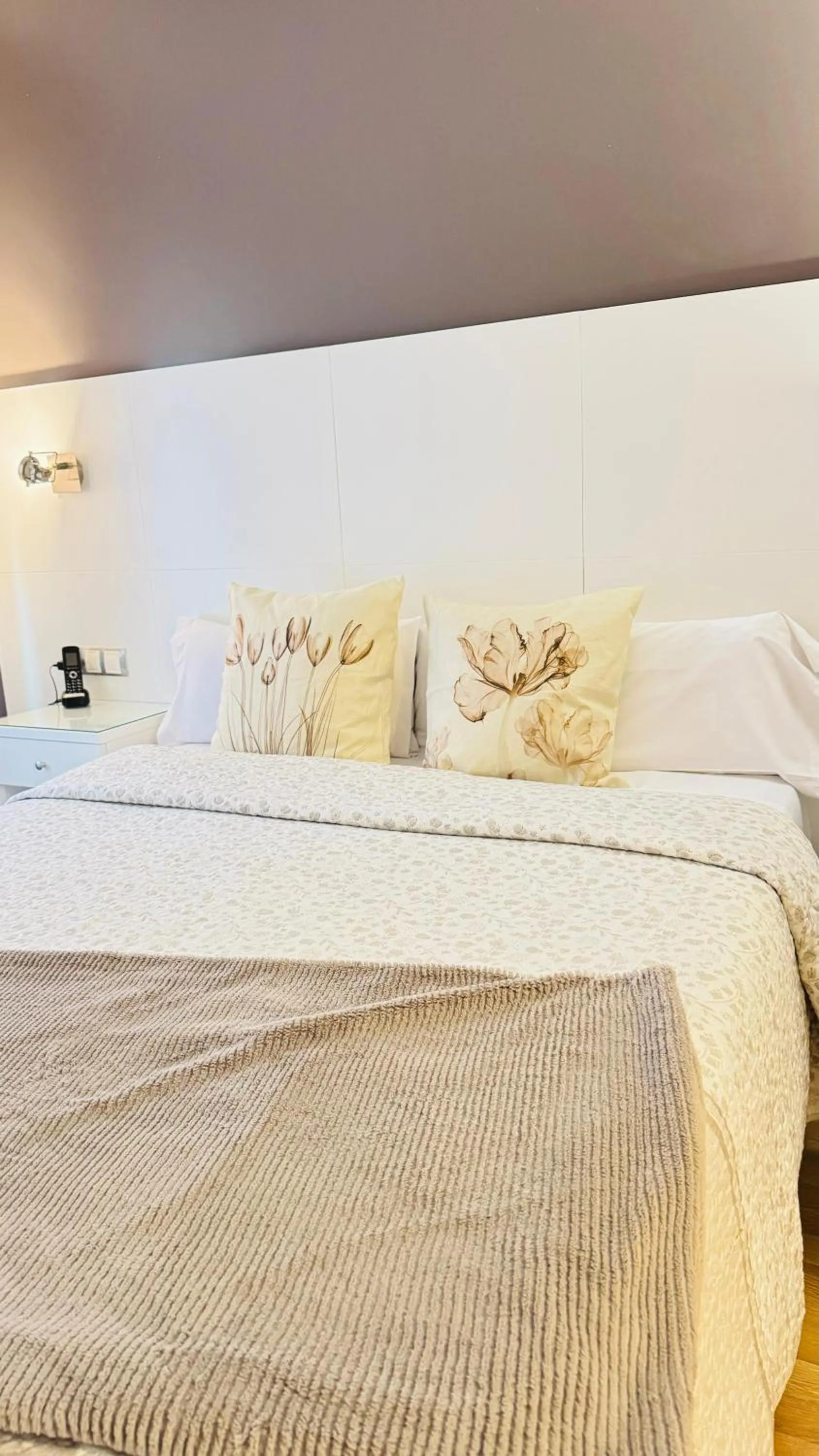 Bed in Hotel El Acebo