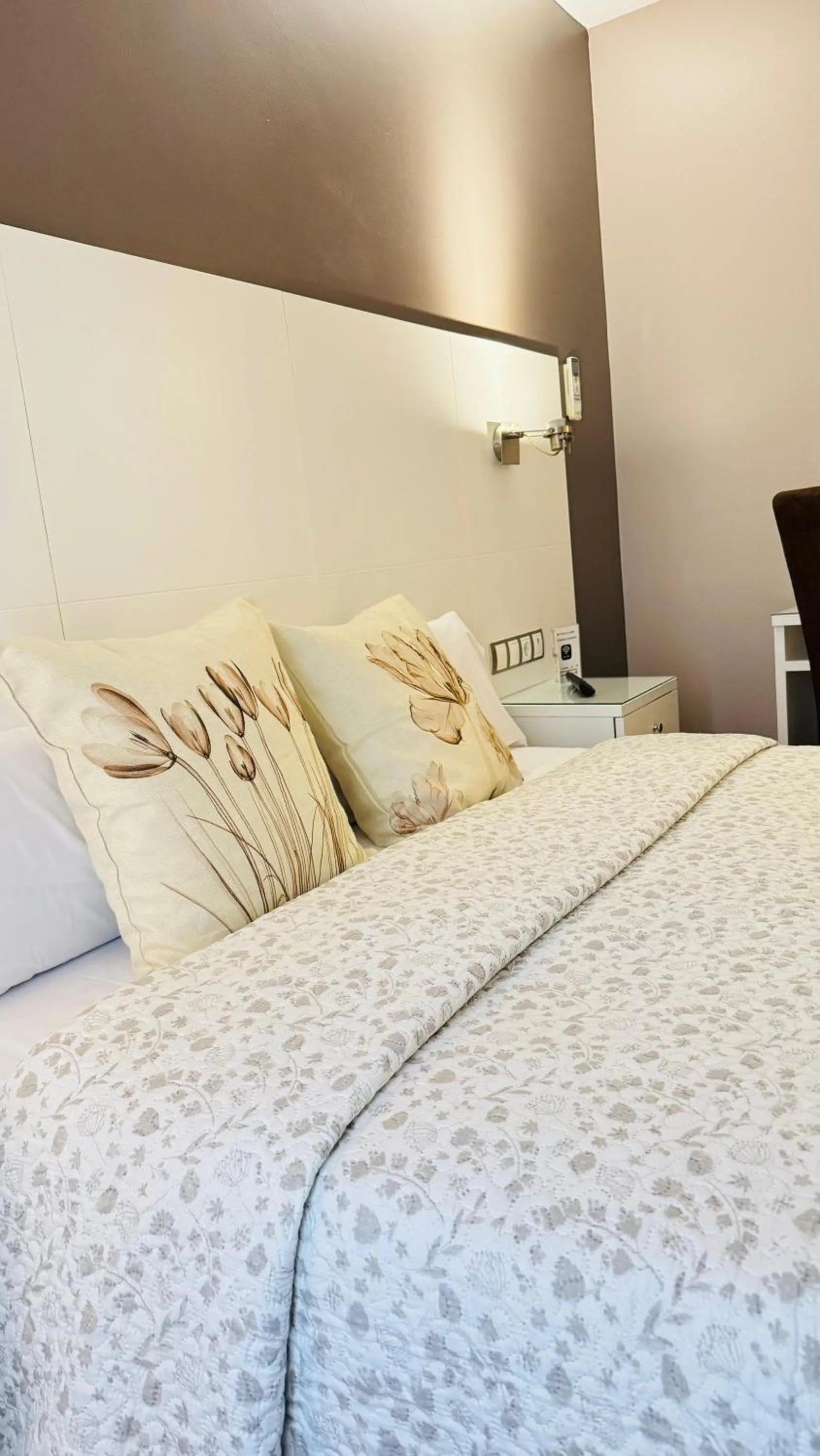 Bed in Hotel El Acebo