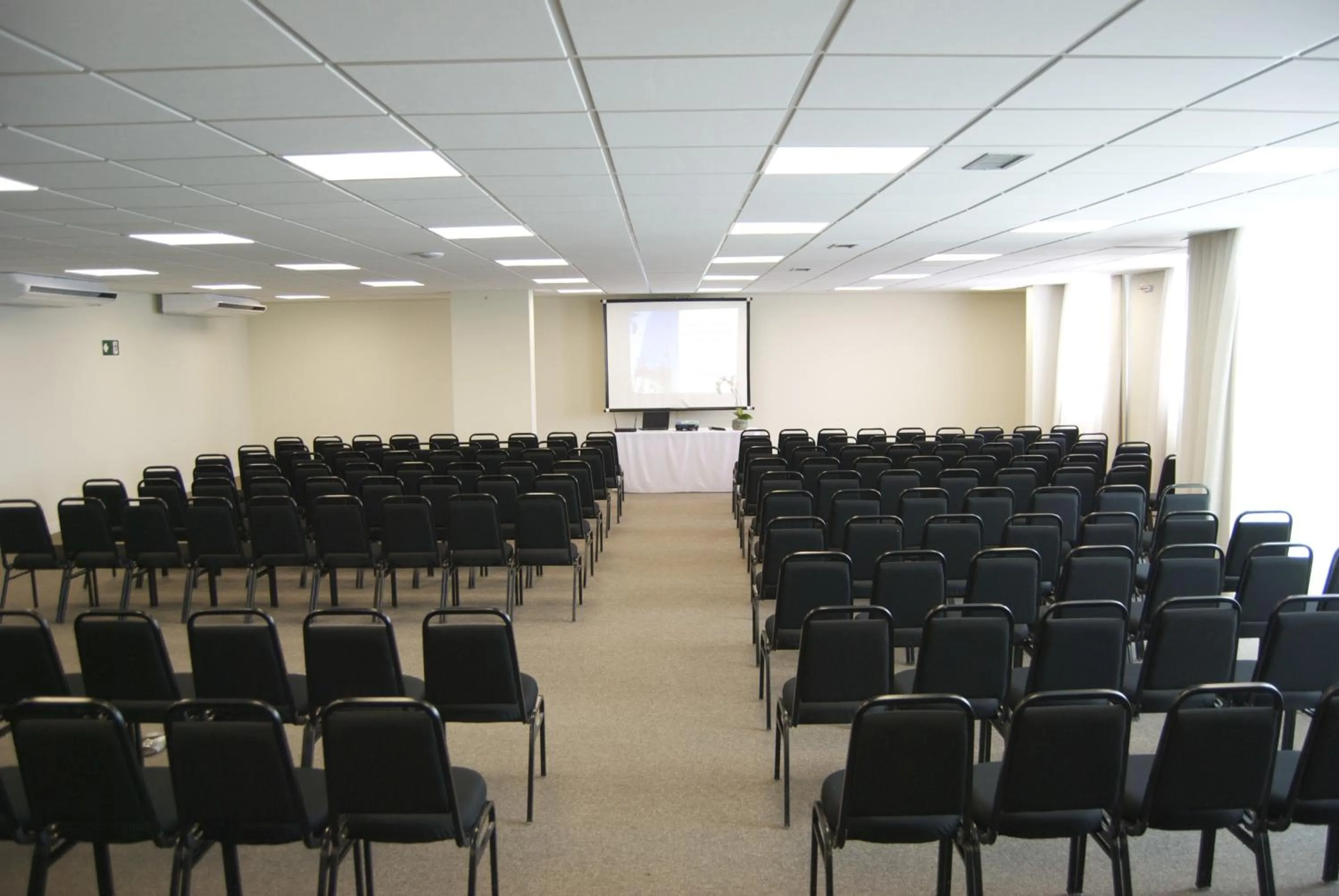 Meeting/conference room in Nobile Hotel Belo Horizonte
