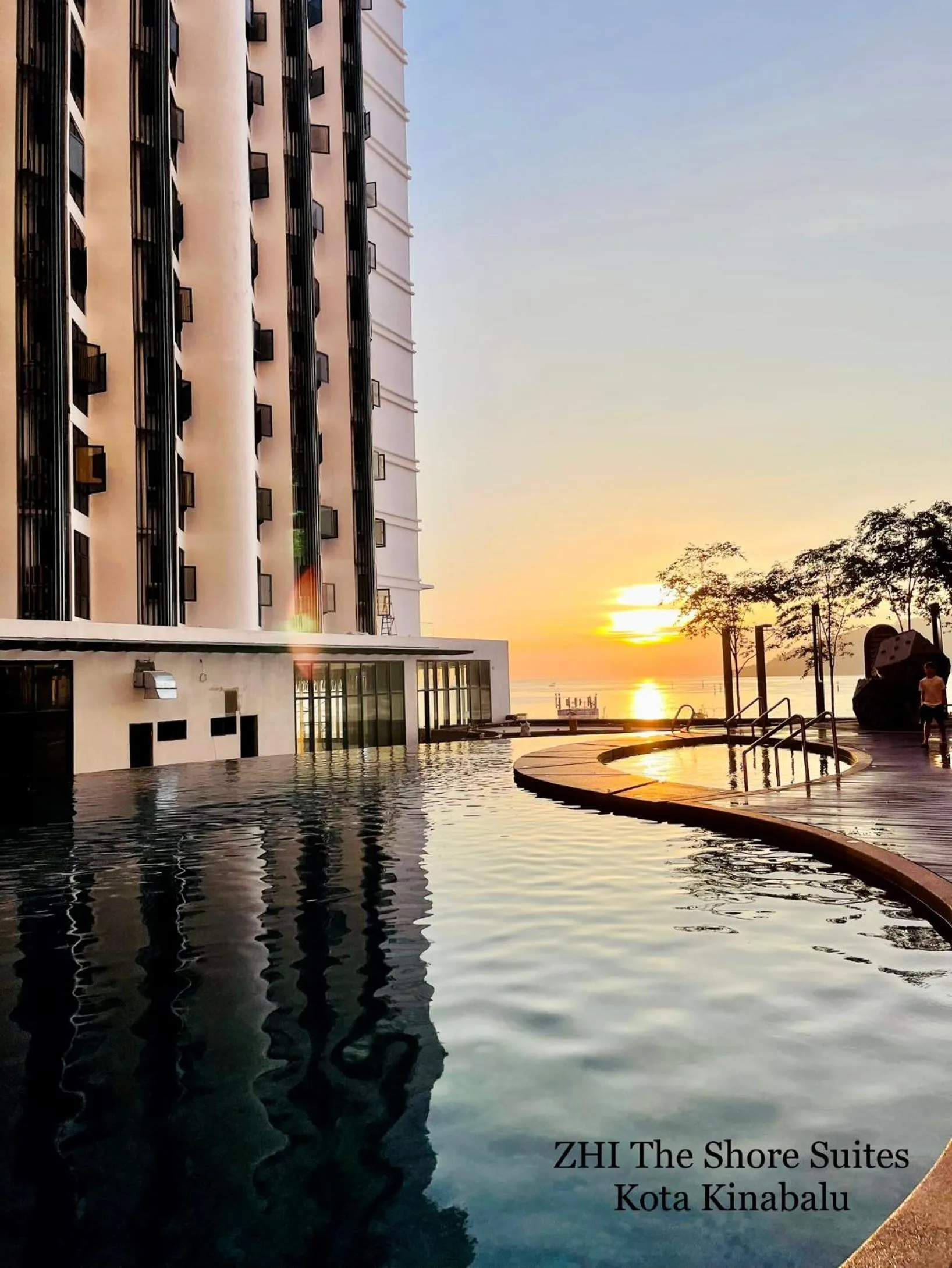 Sunset in ZHI The Shore Suites Kota Kinabalu