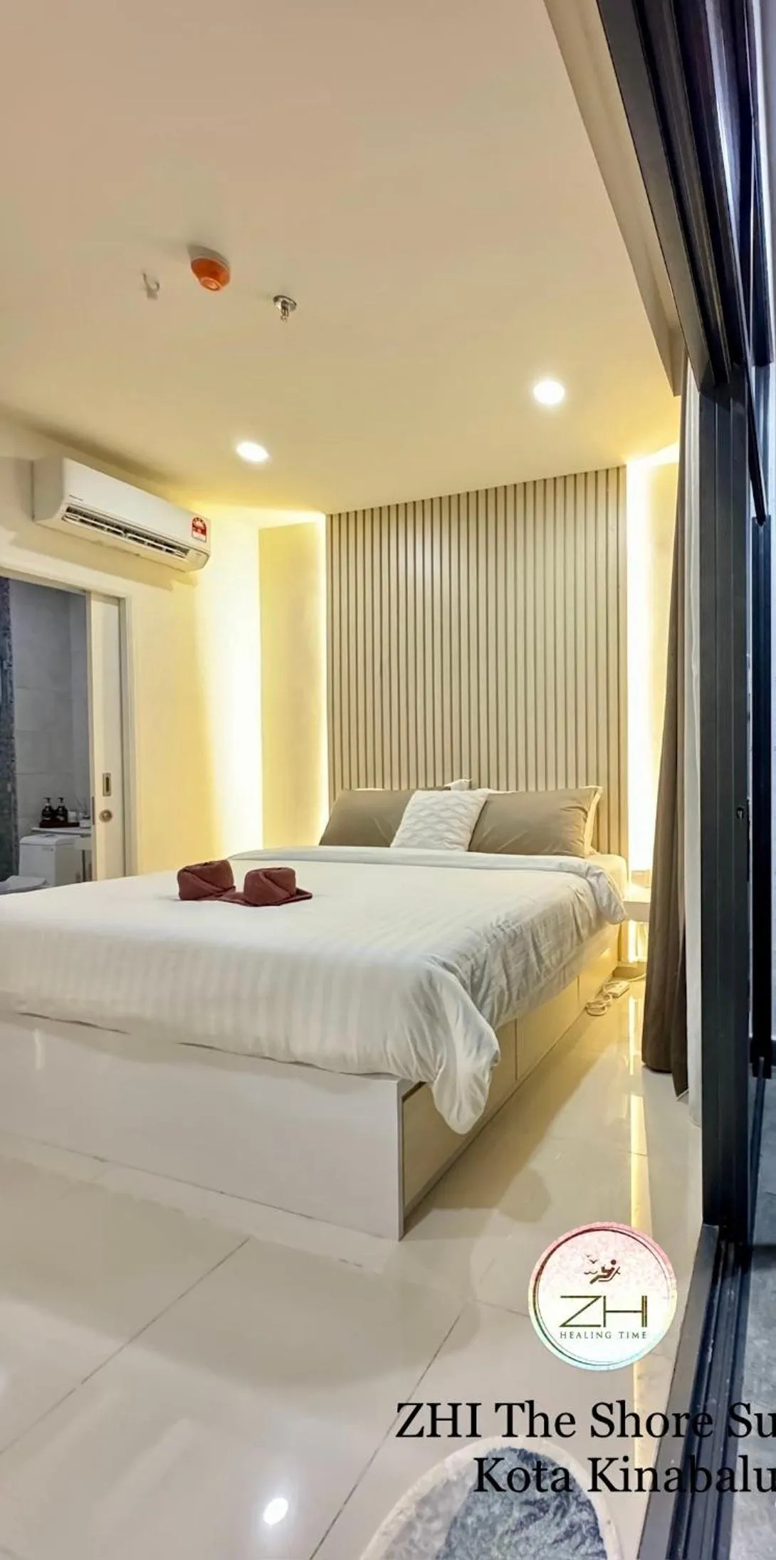 Bed in ZHI The Shore Suites Kota Kinabalu