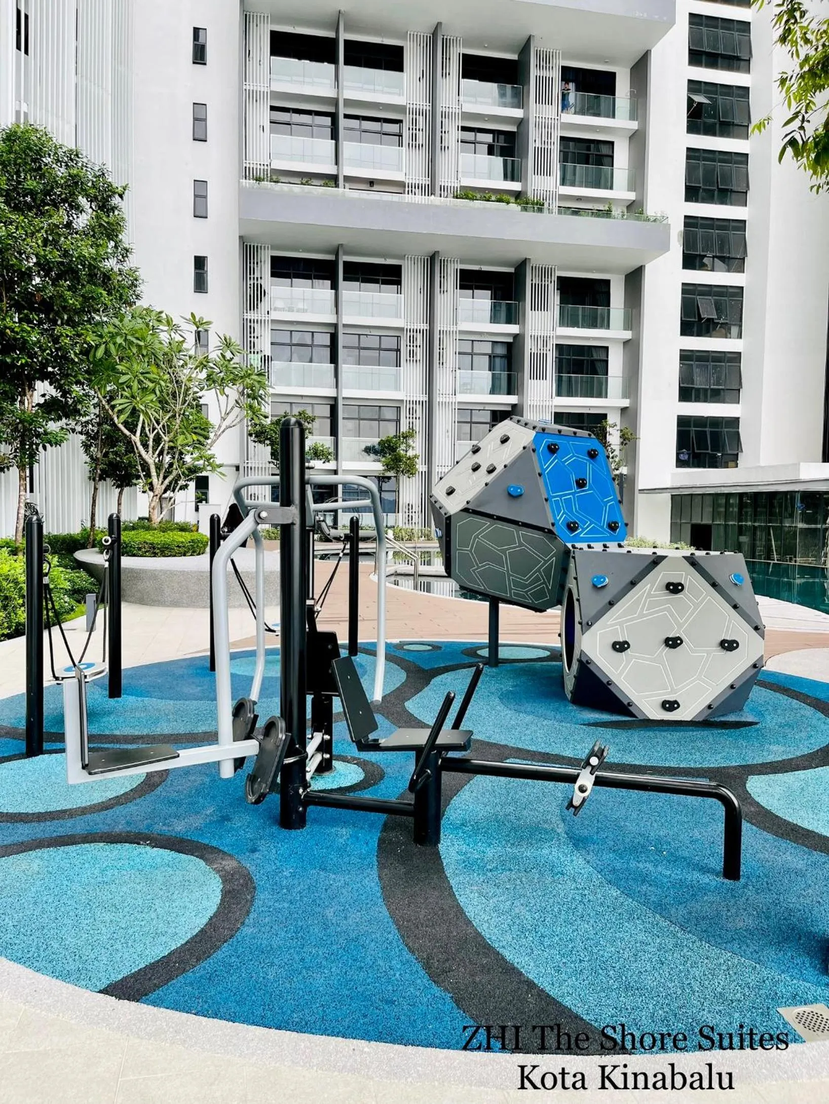 ZHI The Shore Suites Kota Kinabalu