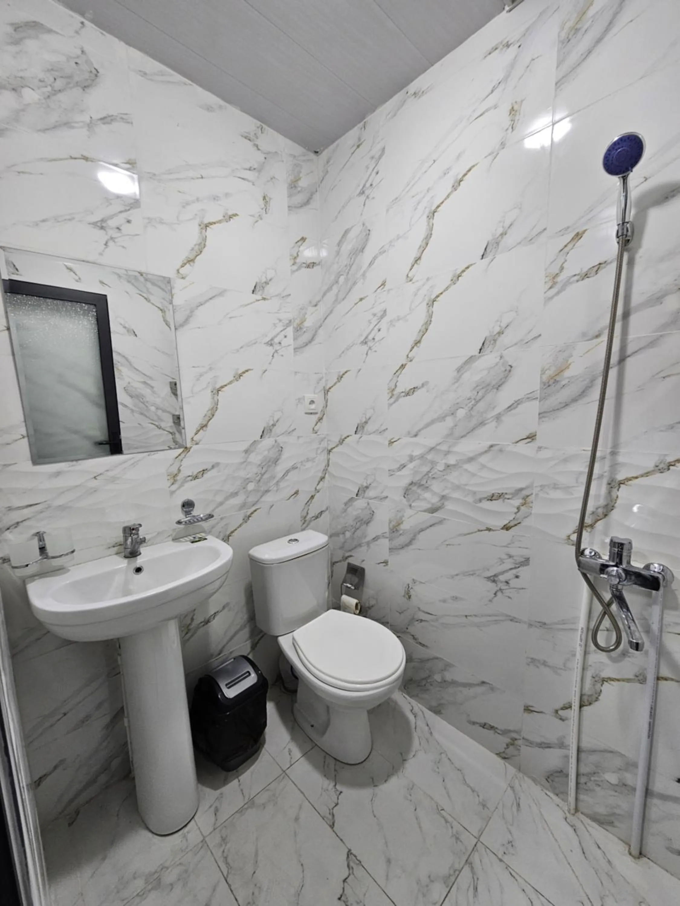 Shower in Bahra Hotel