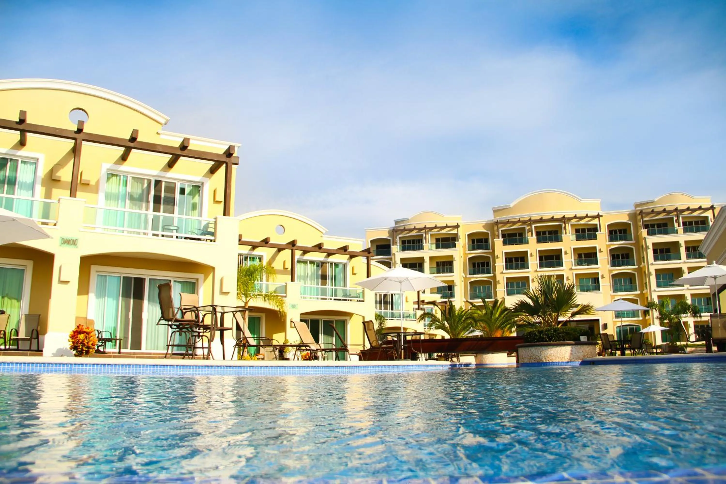 Swimming pool in Diamond Bay