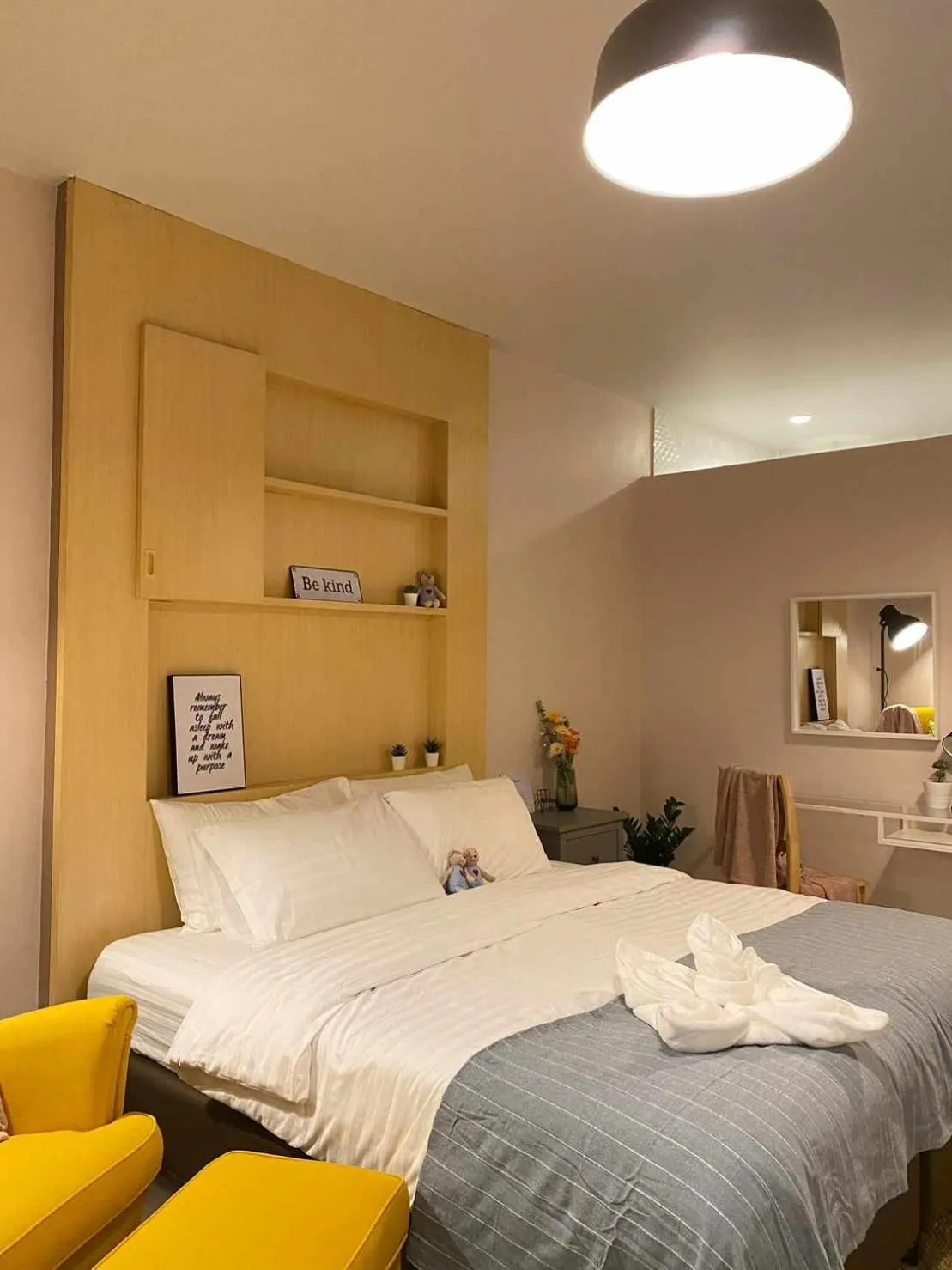 Bed in Por poshtel Kanchanaburi