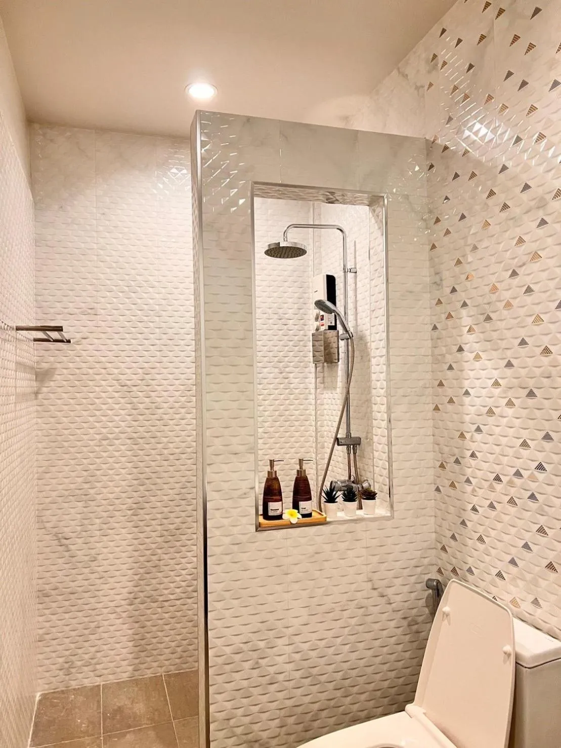 Por poshtel Kanchanaburi