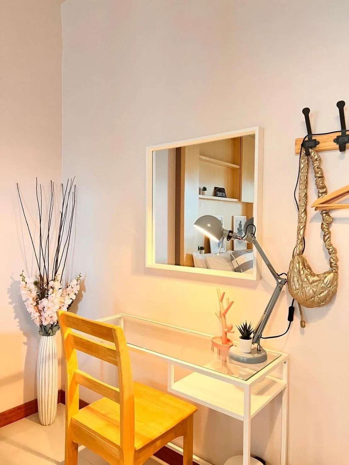 Por poshtel Kanchanaburi