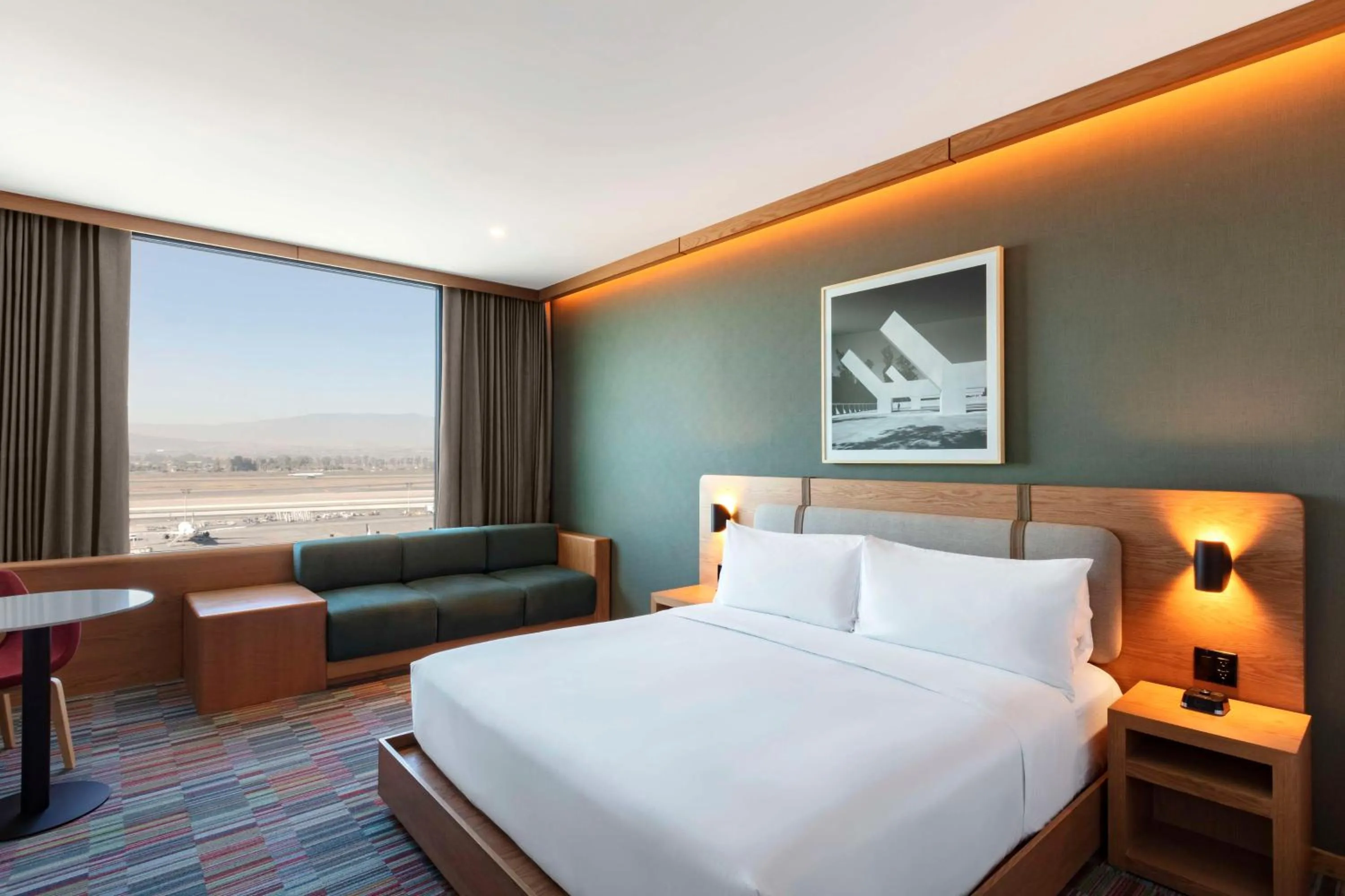 View (from property/room), Bed in Hilton Garden Inn Guadalajara Airport