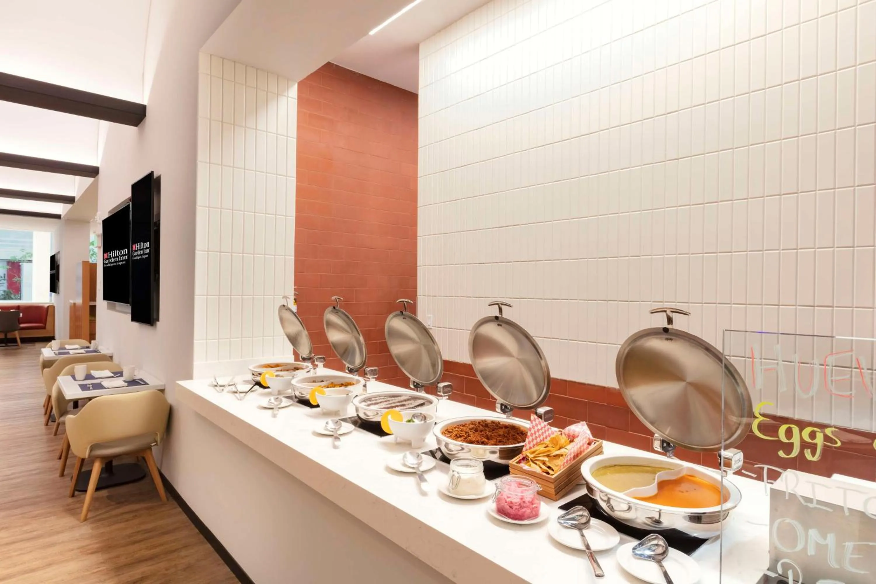 Restaurant/places to eat in Hilton Garden Inn Guadalajara Airport