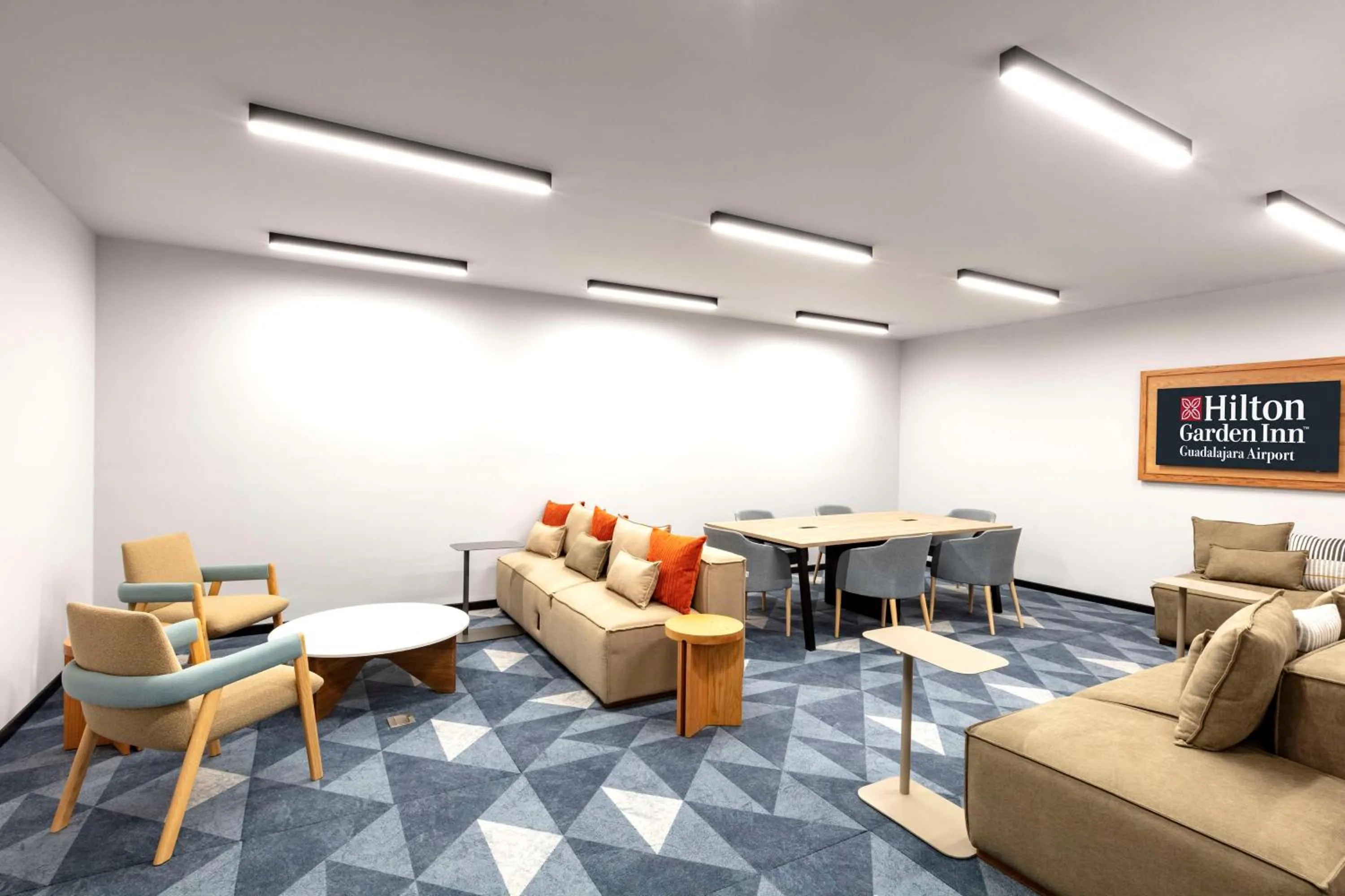 Lobby or reception in Hilton Garden Inn Guadalajara Airport