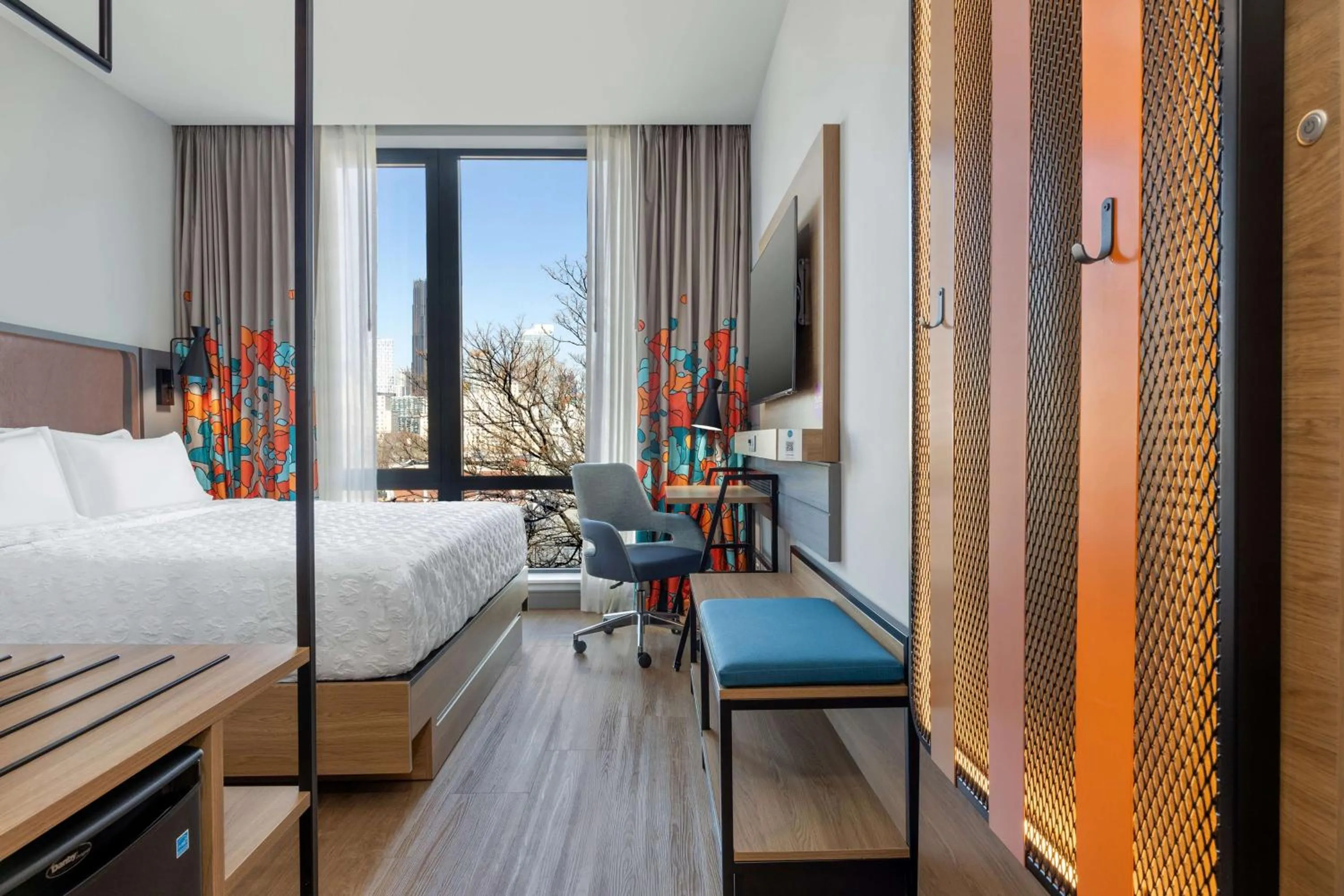 Bedroom, Bed in Tru By Hilton Brooklyn