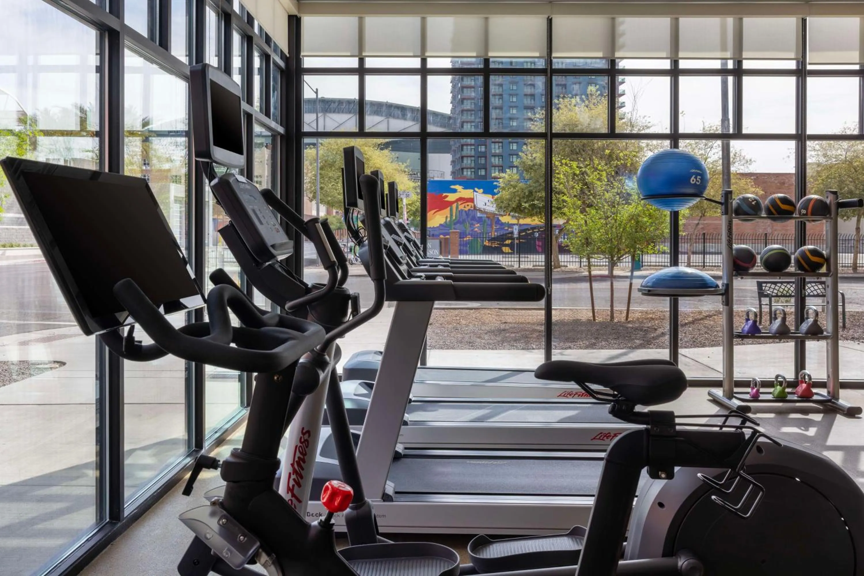 Fitness centre/facilities in Home2 Suites By Hilton Phoenix Downtown