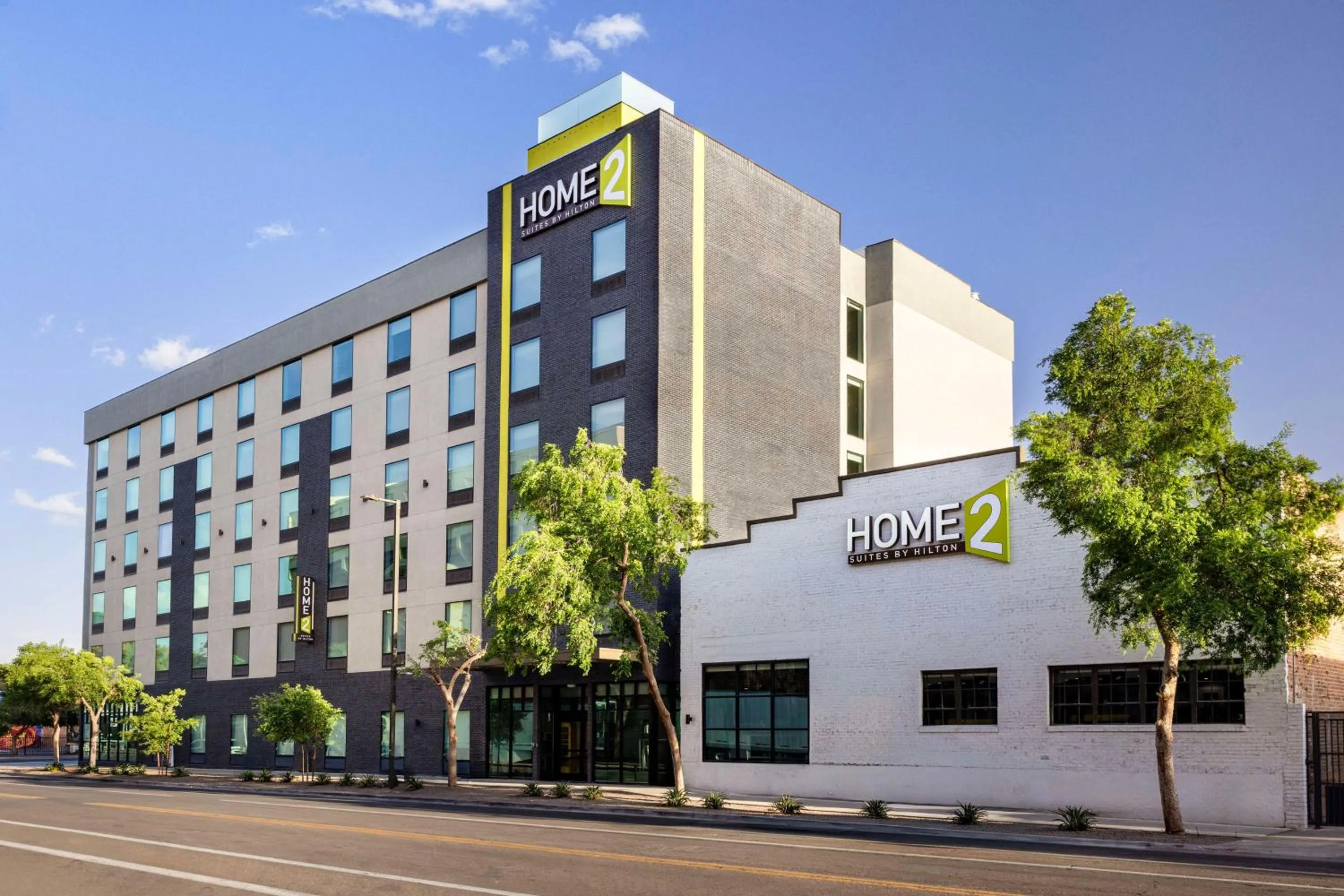 Property building in Home2 Suites By Hilton Phoenix Downtown