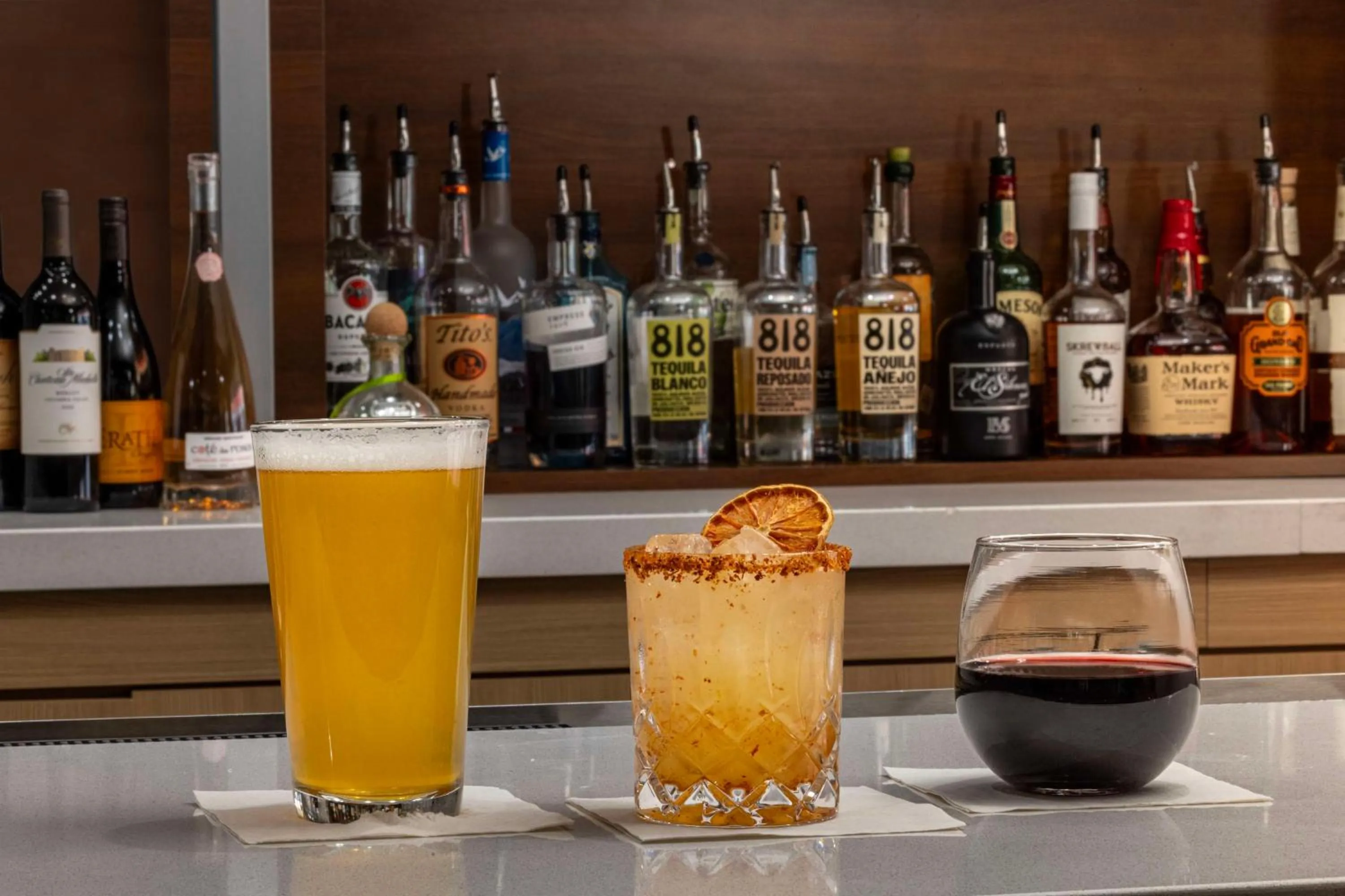 Lounge or bar in Home2 Suites By Hilton Phoenix Downtown