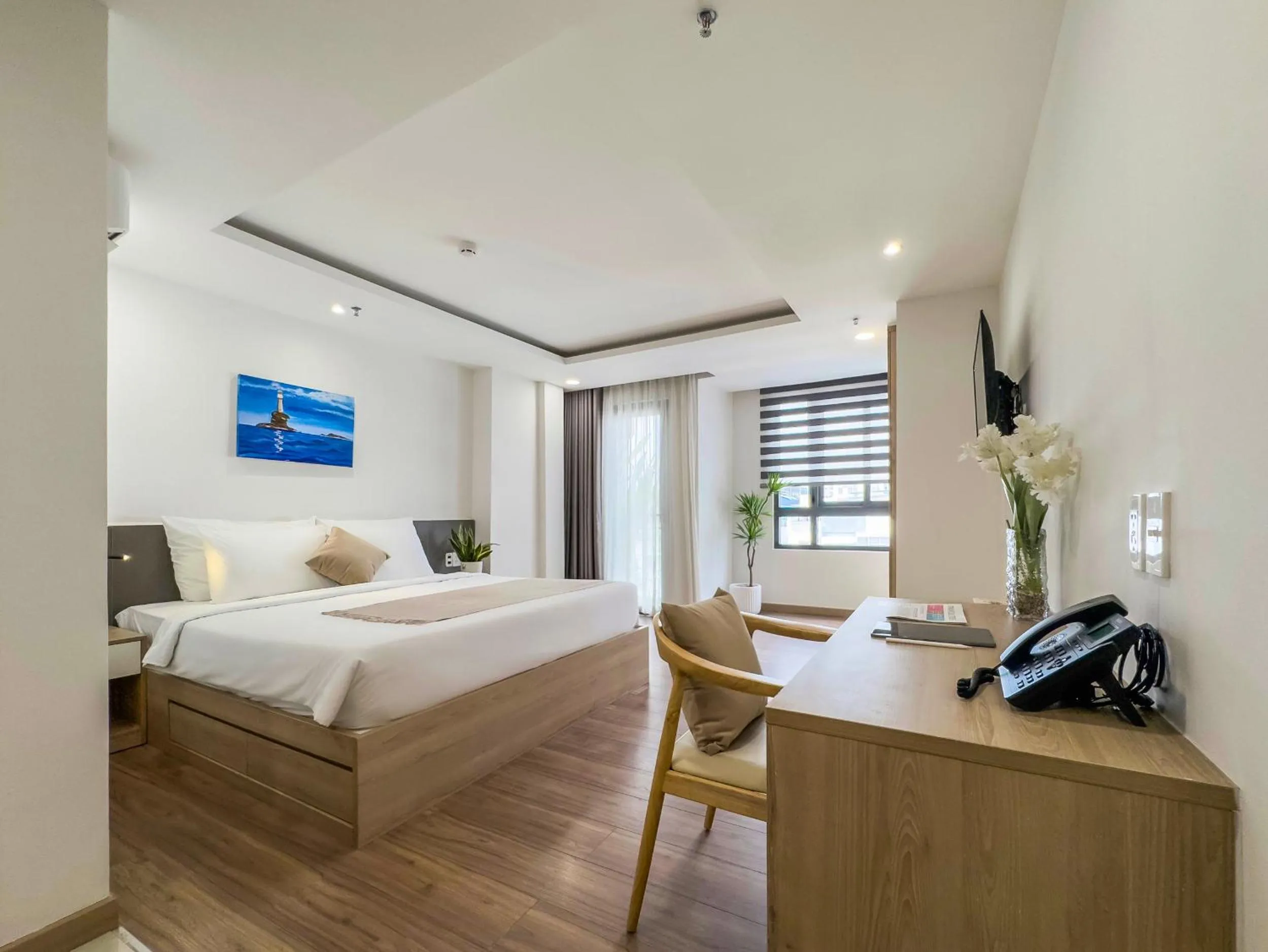 Photo of the whole room, Bed in Cityhouse - LightHouse SG