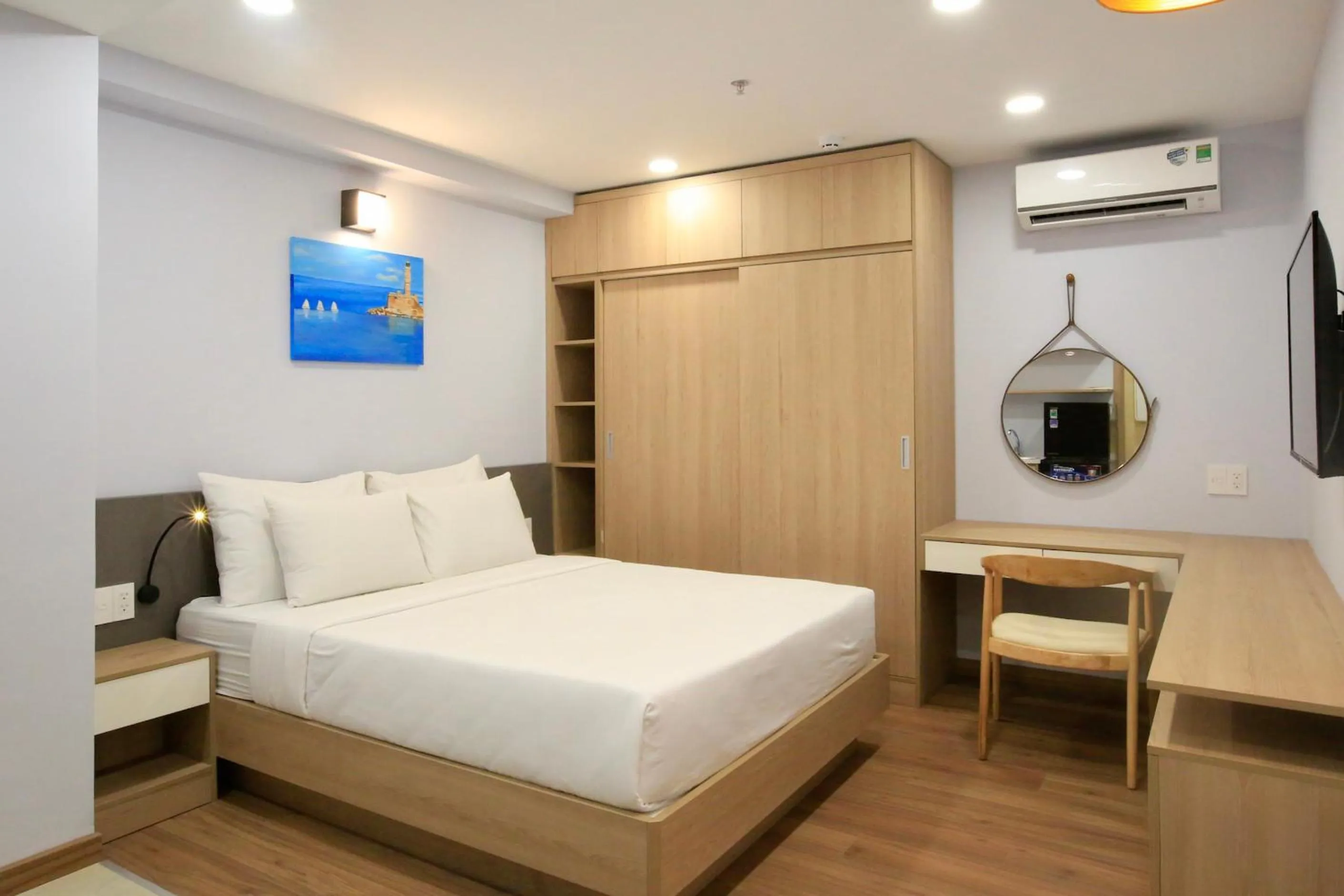 air conditioner, Bed in Cityhouse - LightHouse SG