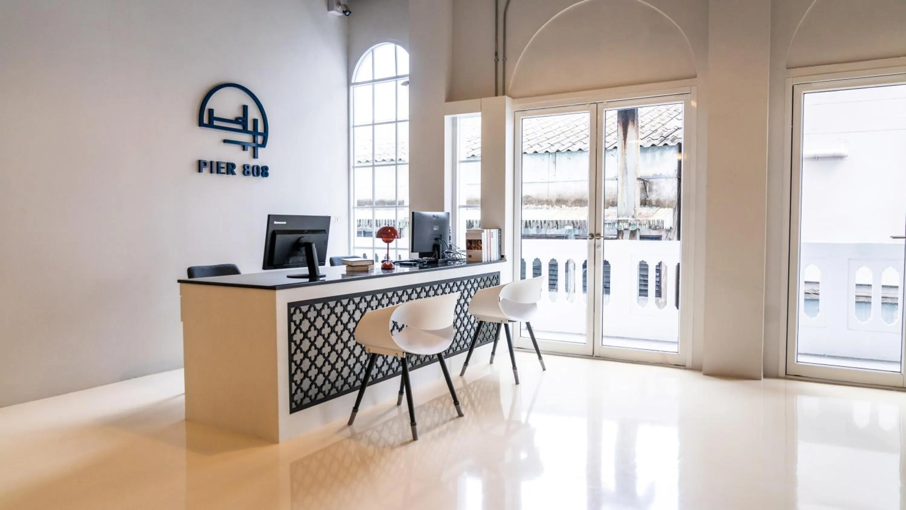 Lobby or reception in PIER 808 Hostel