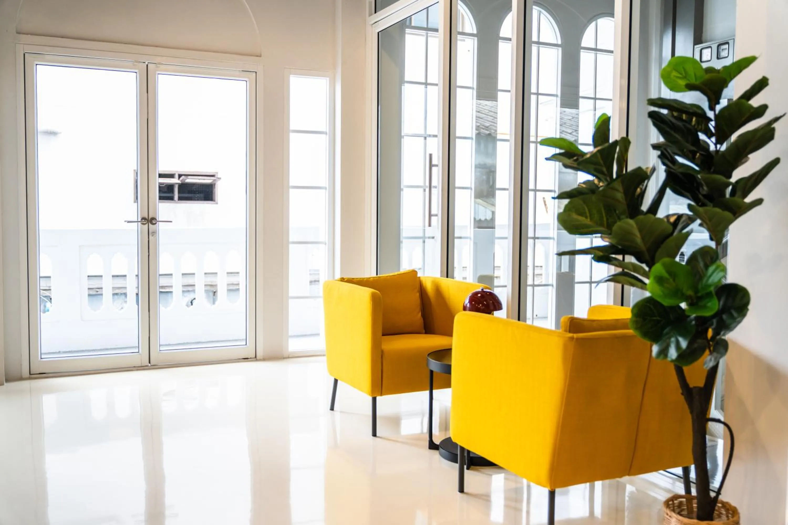 Living room in PIER 808 Hostel