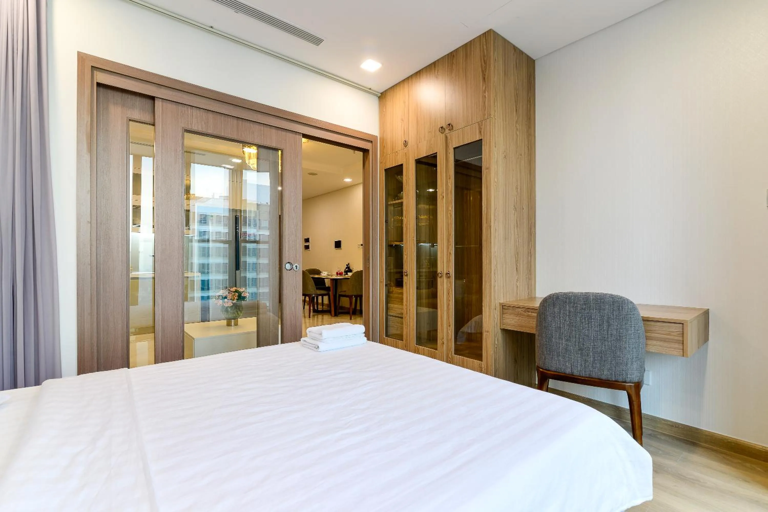 Bed in LANDMARK 81 CONDOTEL CBD in HCMC