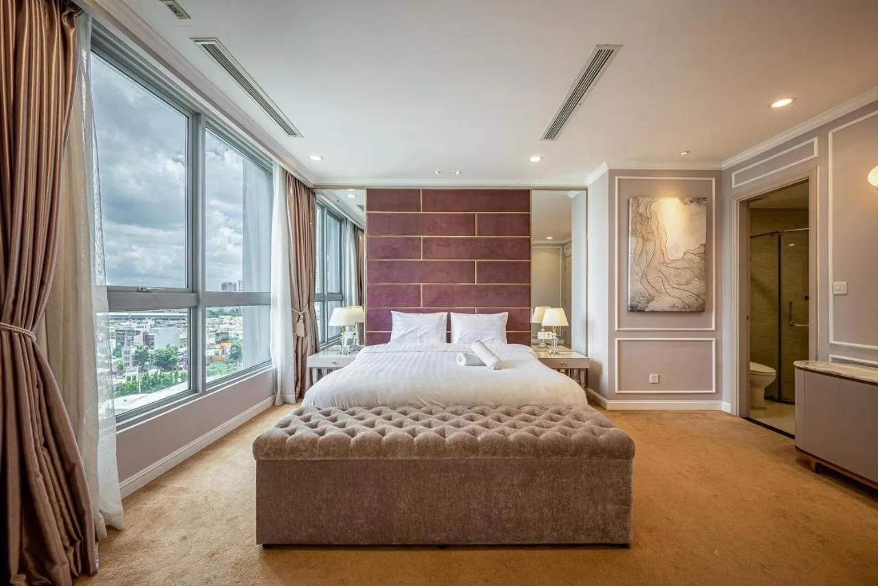 View (from property/room), Bed in LANDMARK 81 CONDOTEL CBD in HCMC
