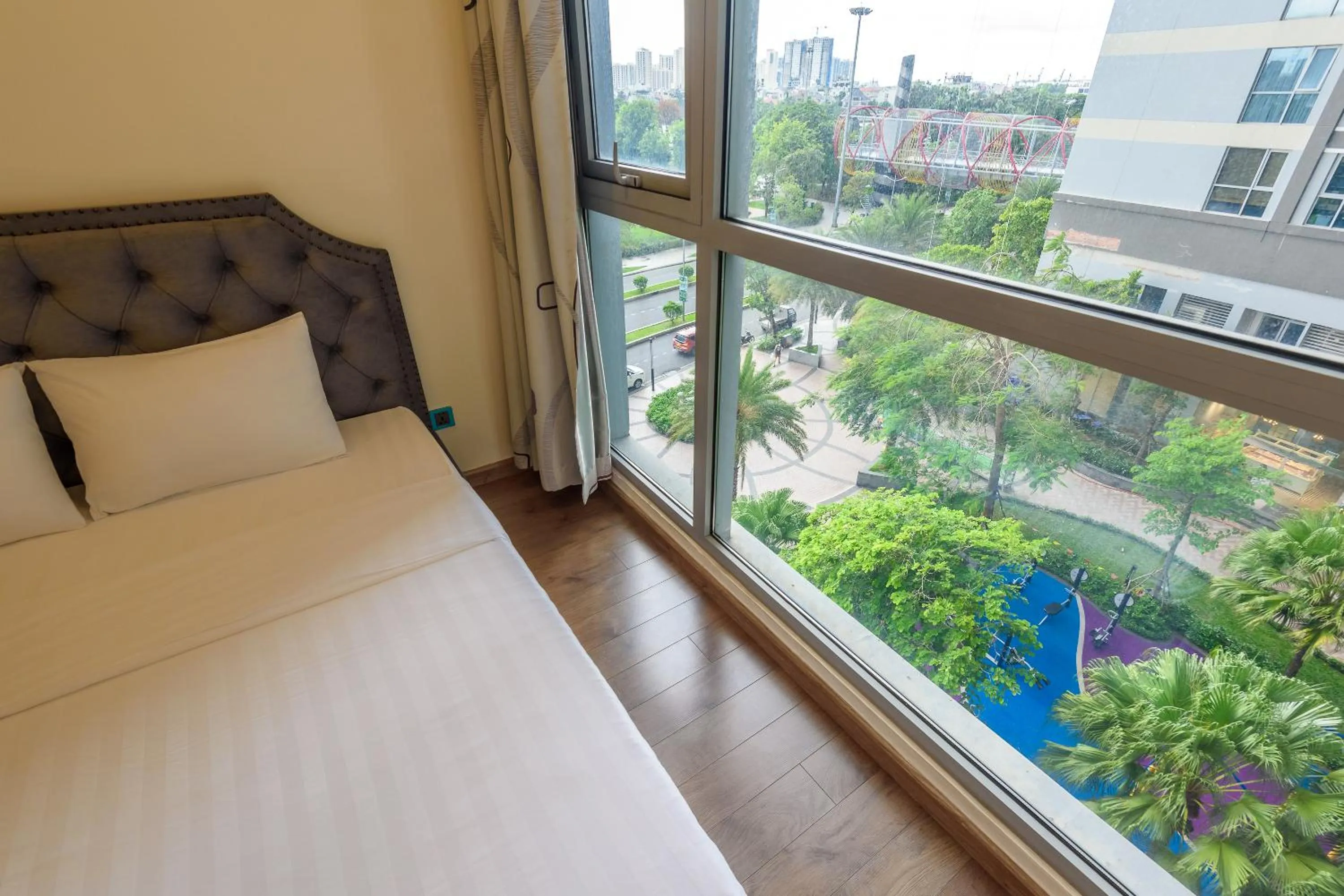 Bed in LANDMARK 81 CONDOTEL CBD in HCMC