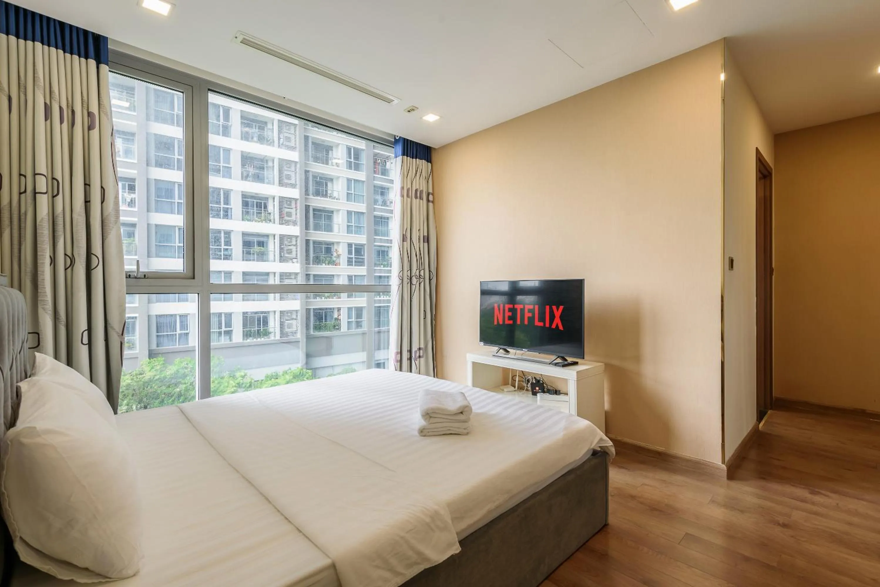 Bed in LANDMARK 81 CONDOTEL CBD in HCMC