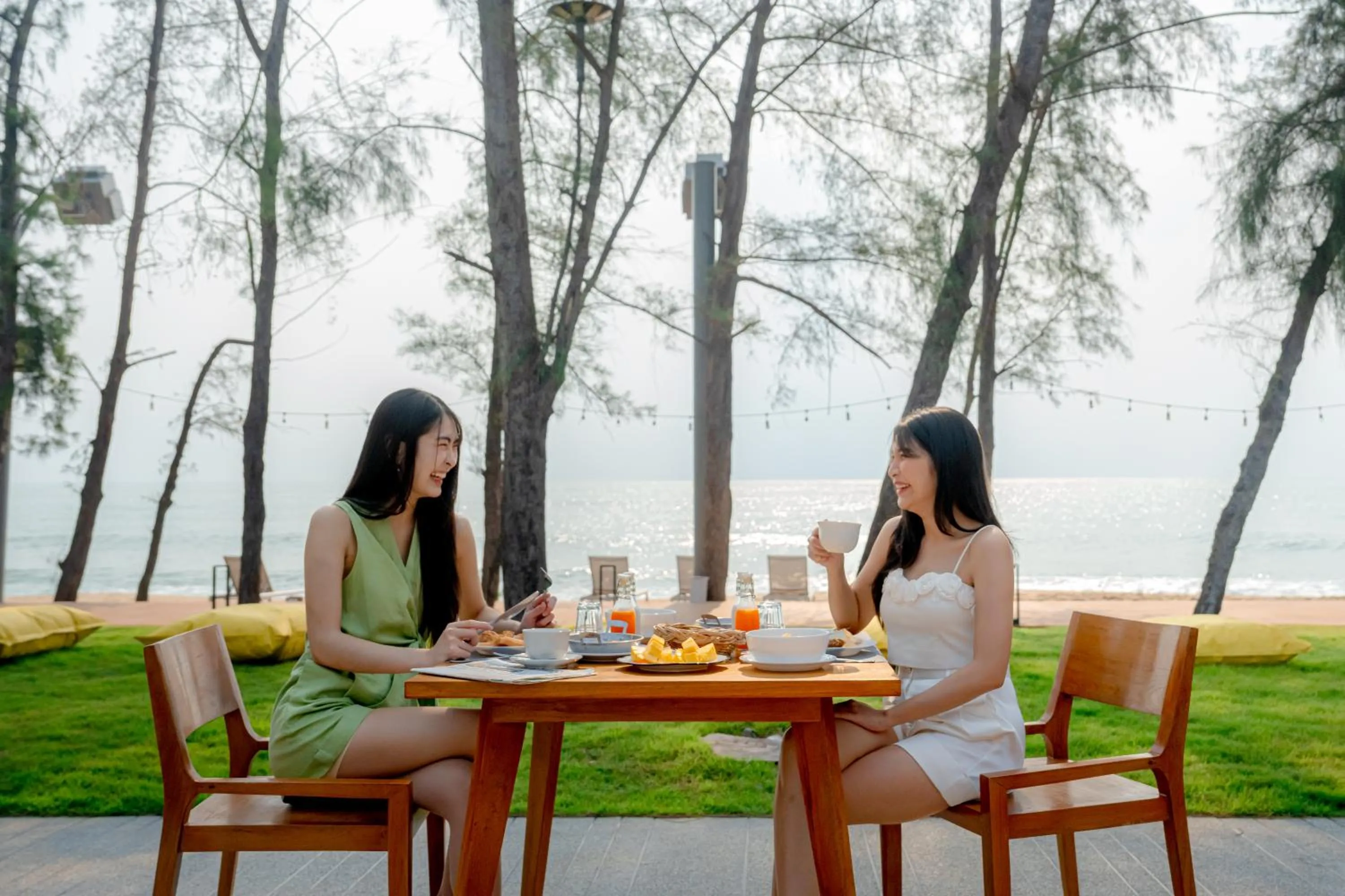 Food and drinks in Emmarin Villa