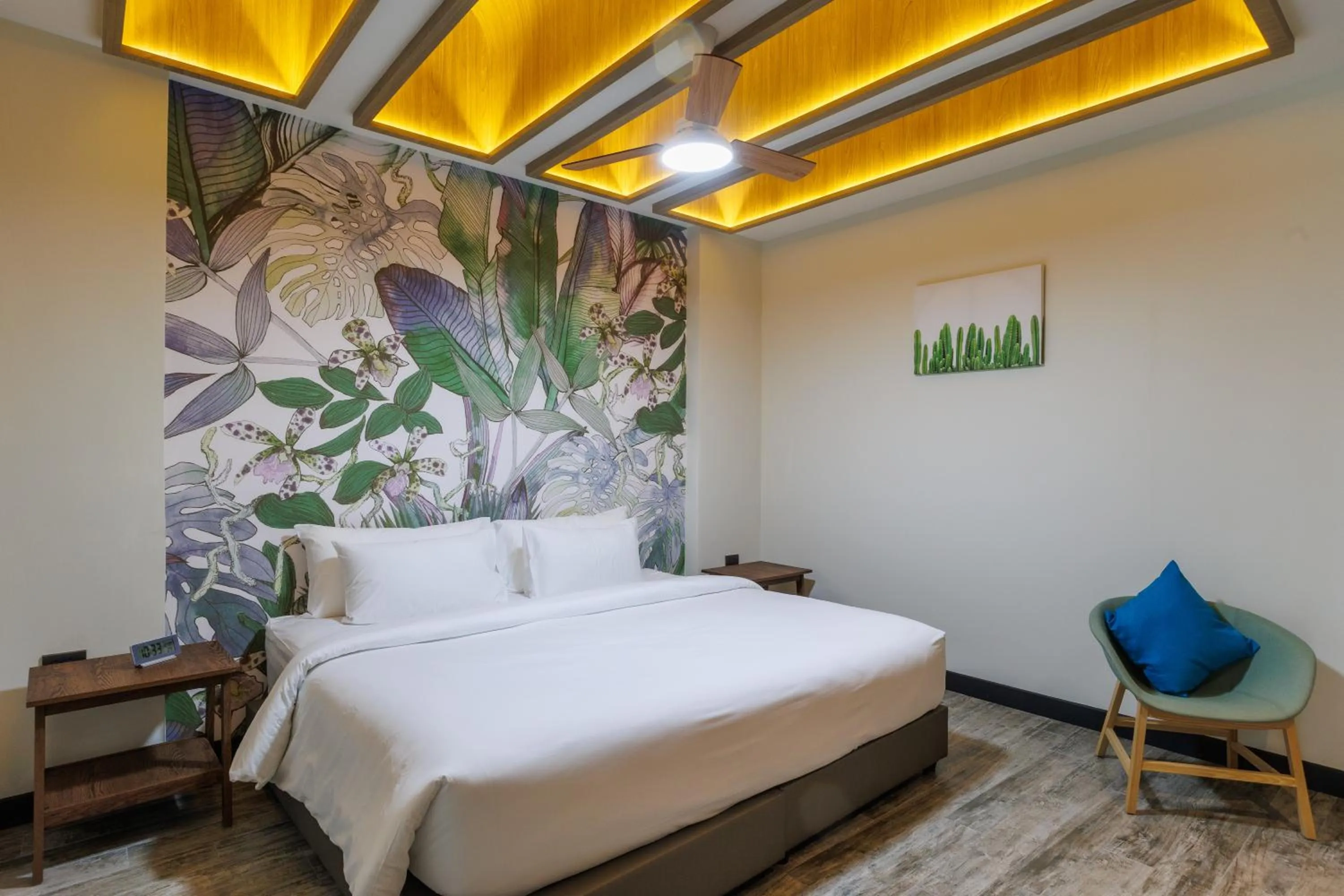 Bed in Emmarin Villa