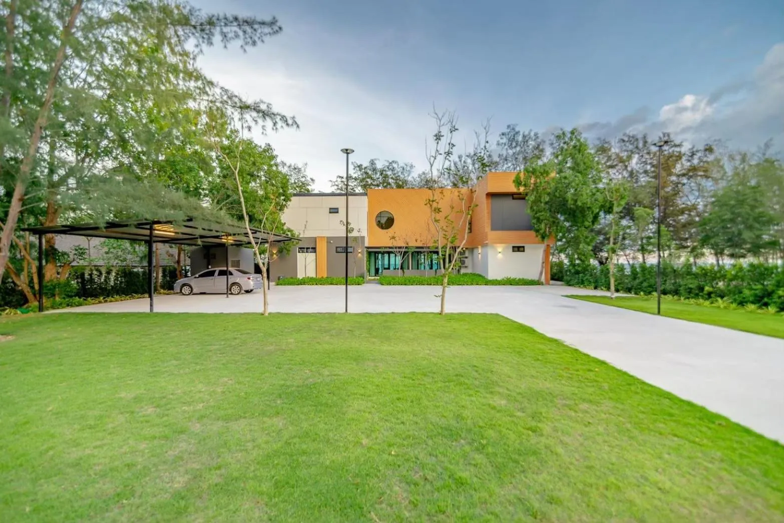 Property building in Emmarin Villa