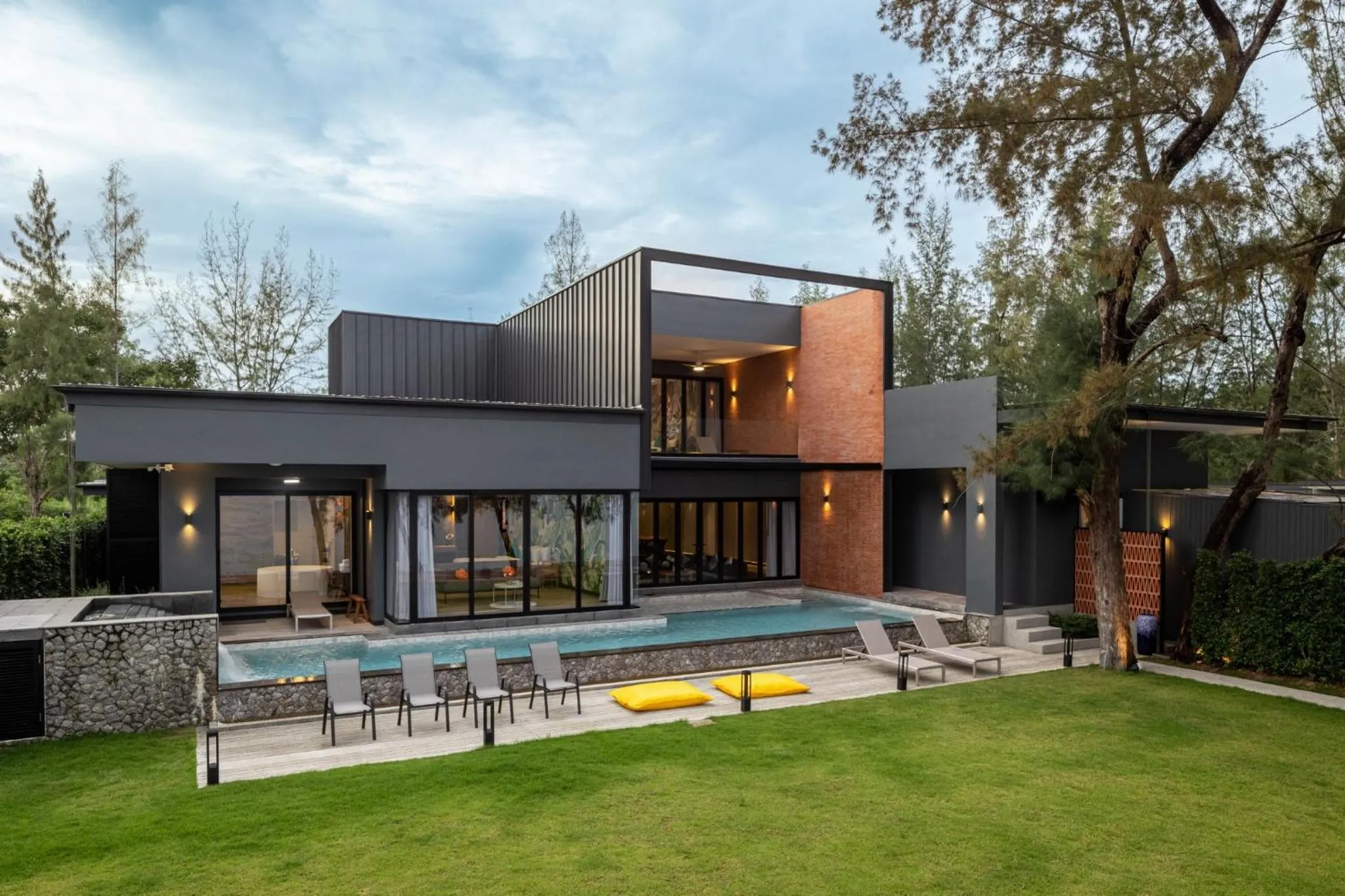 Property building in Emmarin Villa