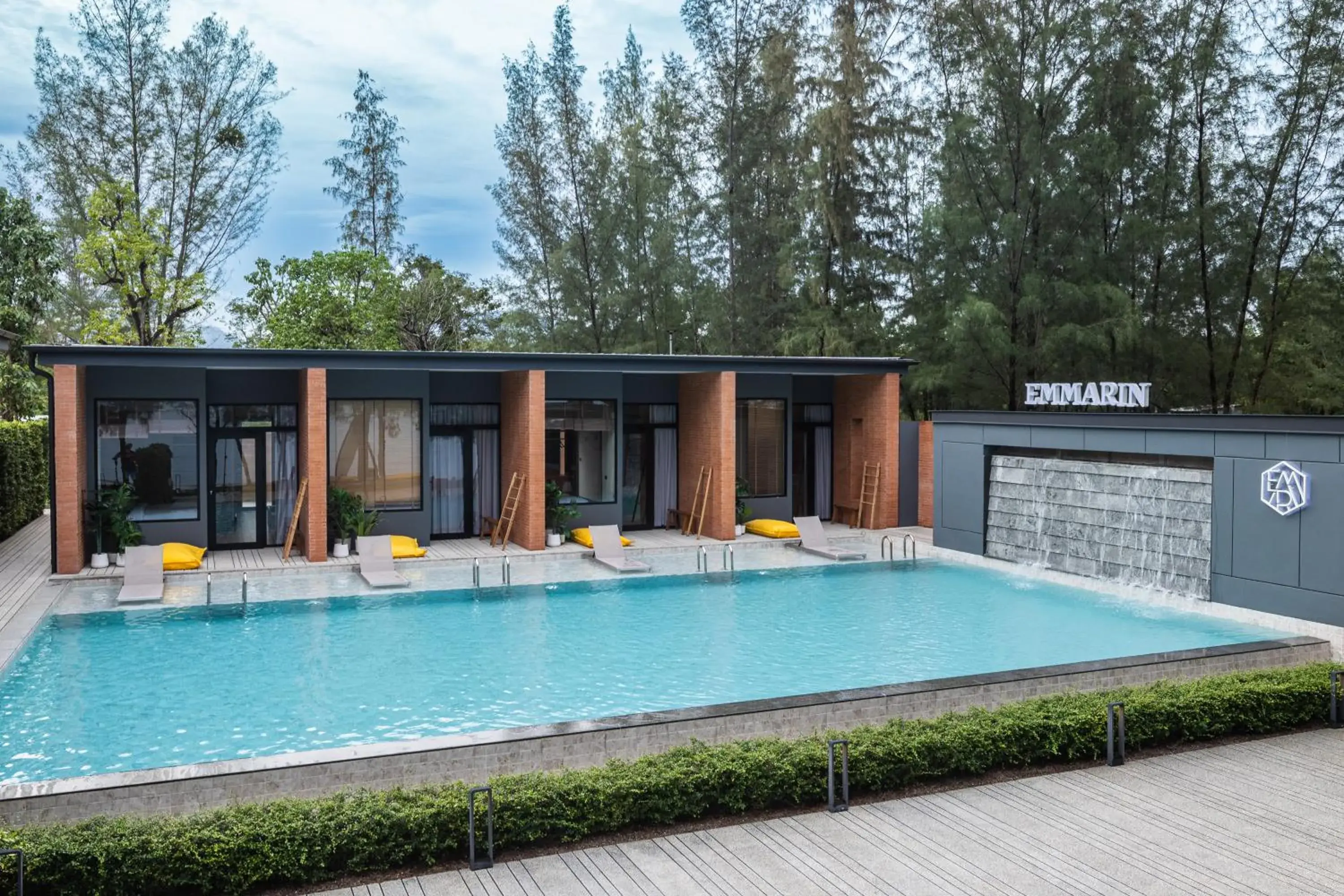 King Room with Pool View in Emmarin Villa King Room with Pool View in Emmarin Villa