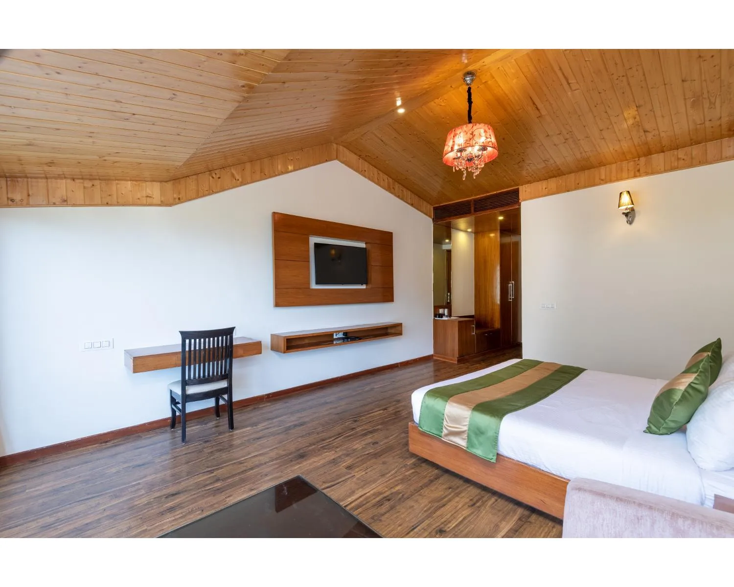 Communal lounge/ TV room in The Serenity Resort Spa