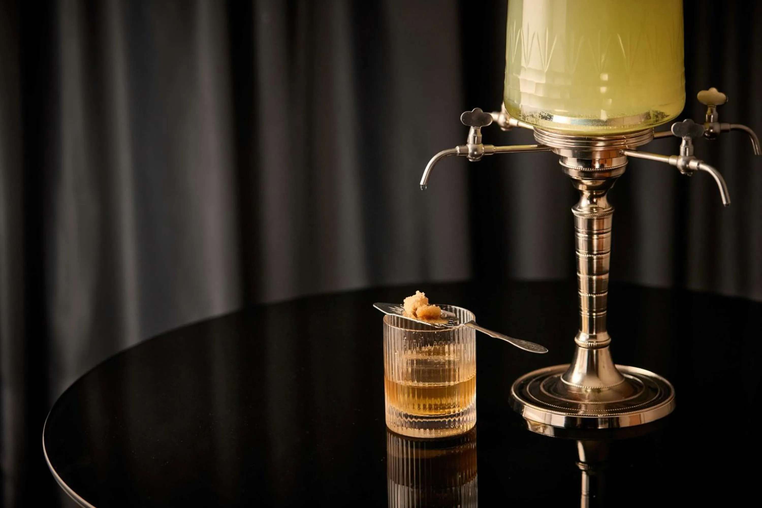 Lounge or bar in art'otel London Hoxton