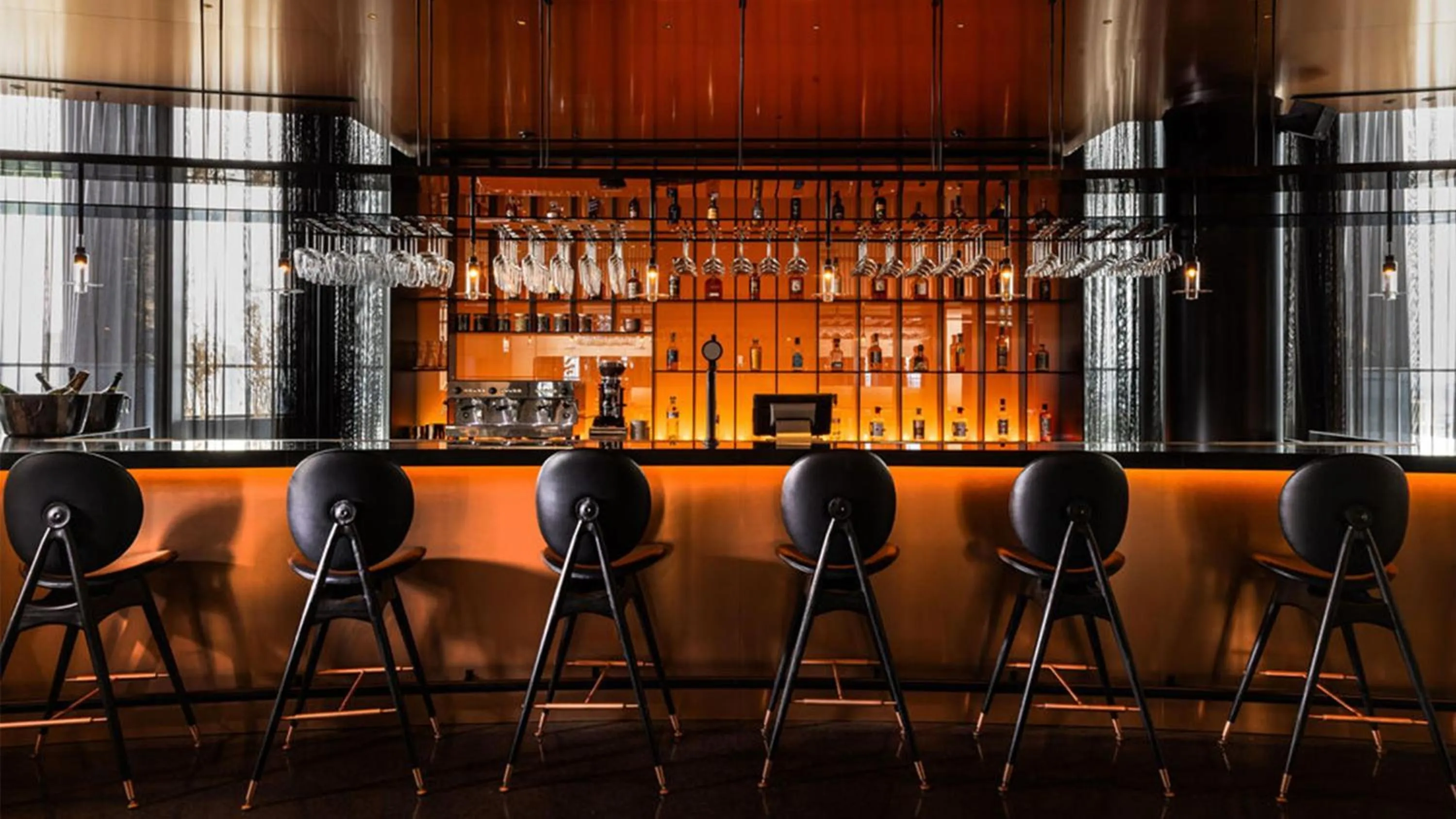 Lounge or bar in art'otel London Hoxton
