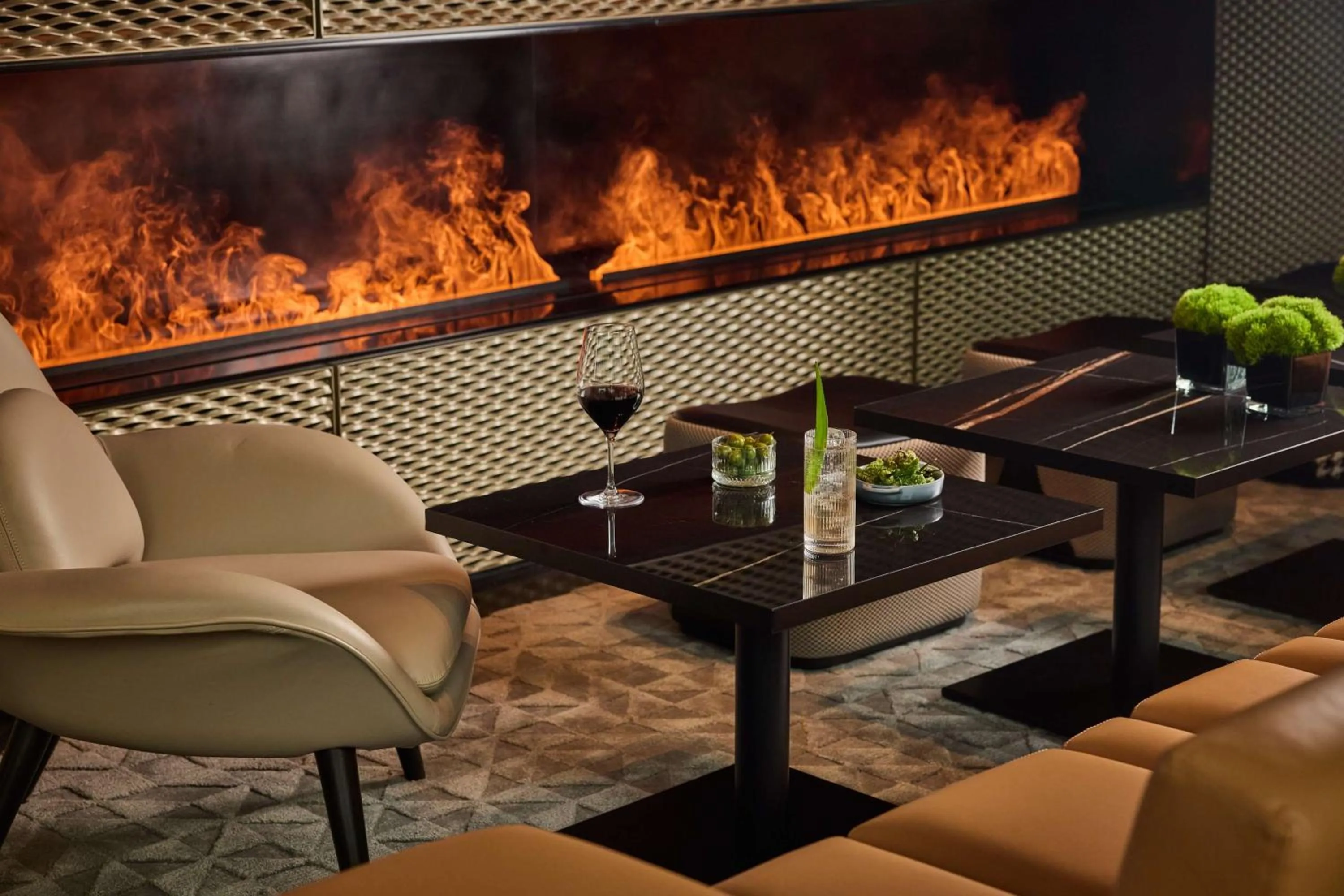 Lounge or bar in art'otel London Hoxton