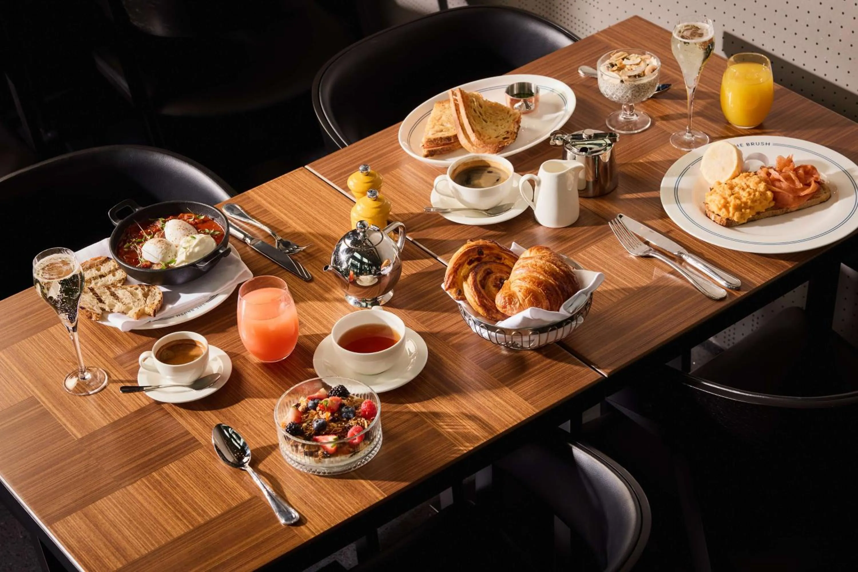 Restaurant/places to eat in art'otel London Hoxton