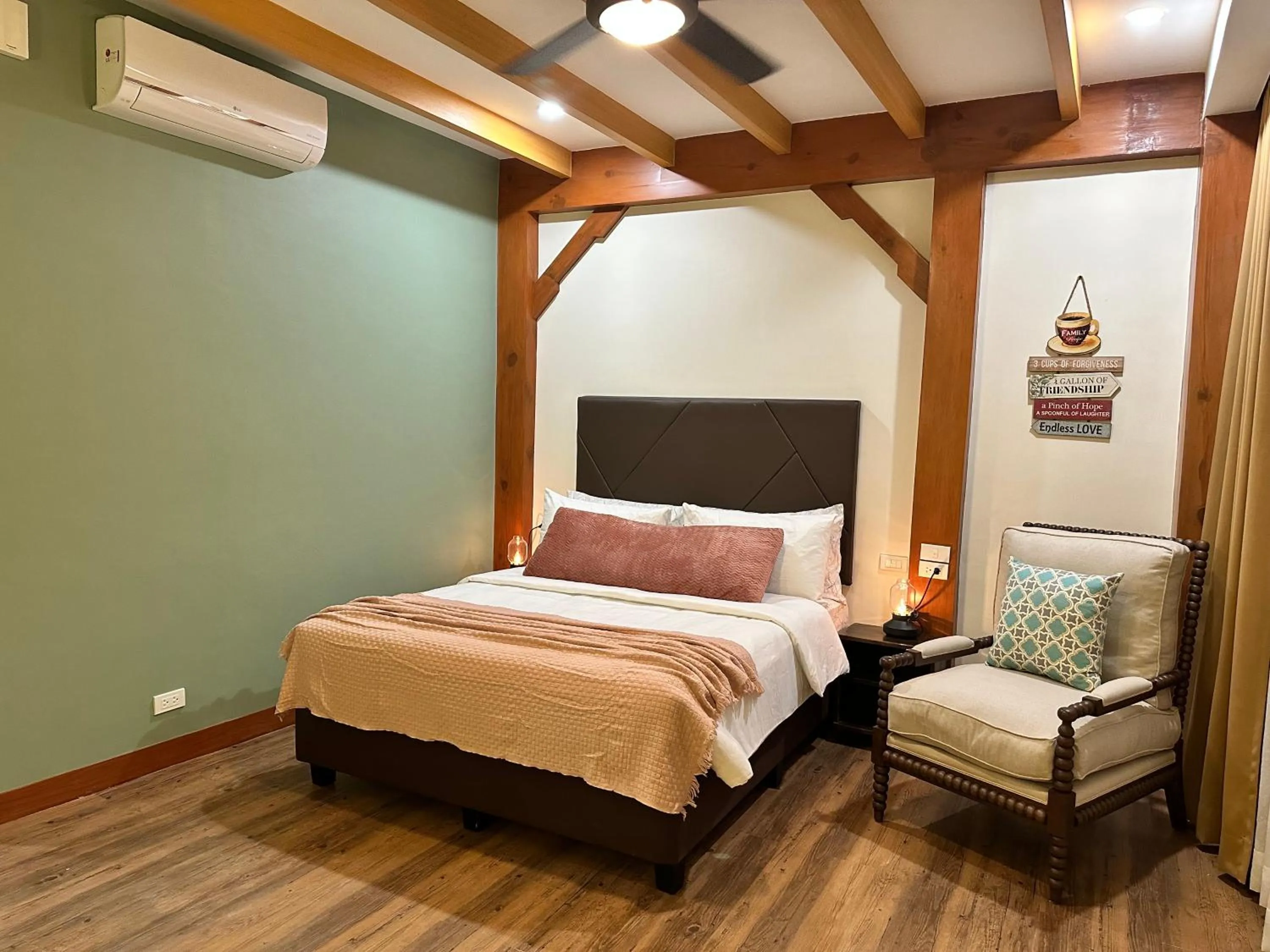 Bed in Lee Boutique Hotel Baguio