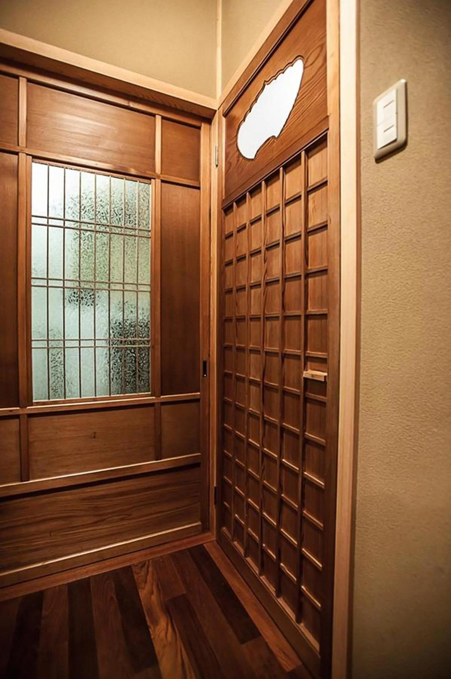 Decorative detail in Kiyomizu Machiya Inn