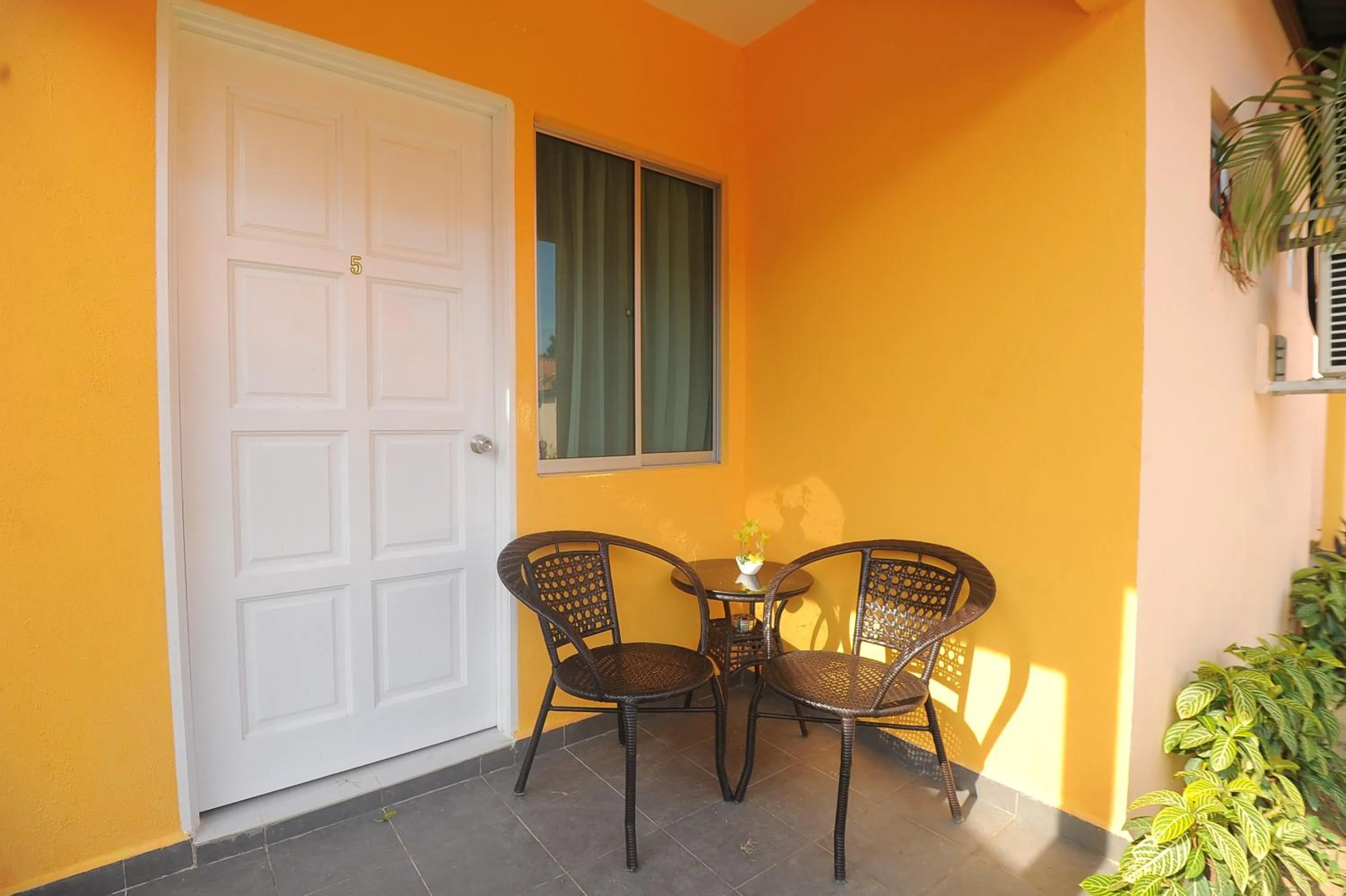 Balcony/Terrace in Chenang Inn