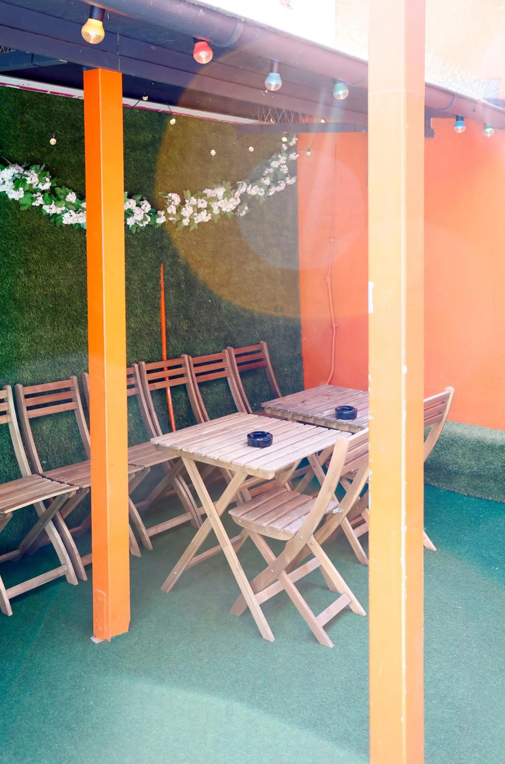 Restaurant/places to eat in Sleephotels Cosmos